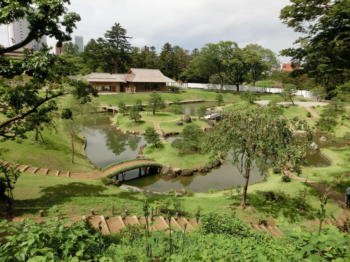 Gyokusen-inmaru Garden: Power and Beauty in One Enclosure