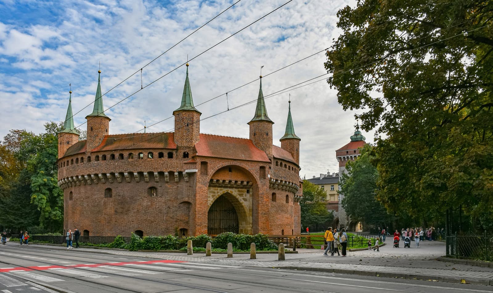 Krakow: The Great Square, the Coronation Hill, and the Quarter That Survived