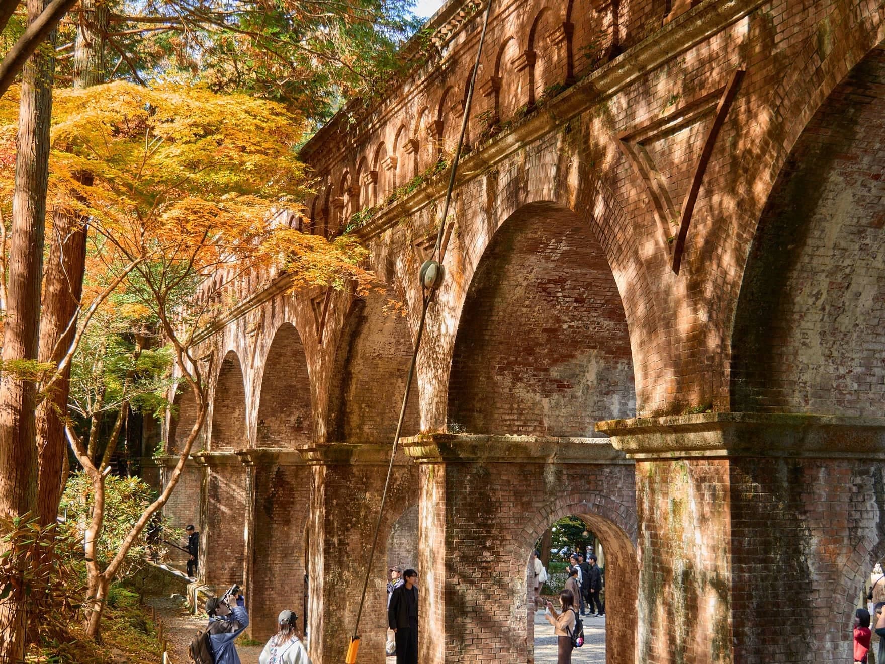 Suirokaku: The Aqueduct in the Temple
