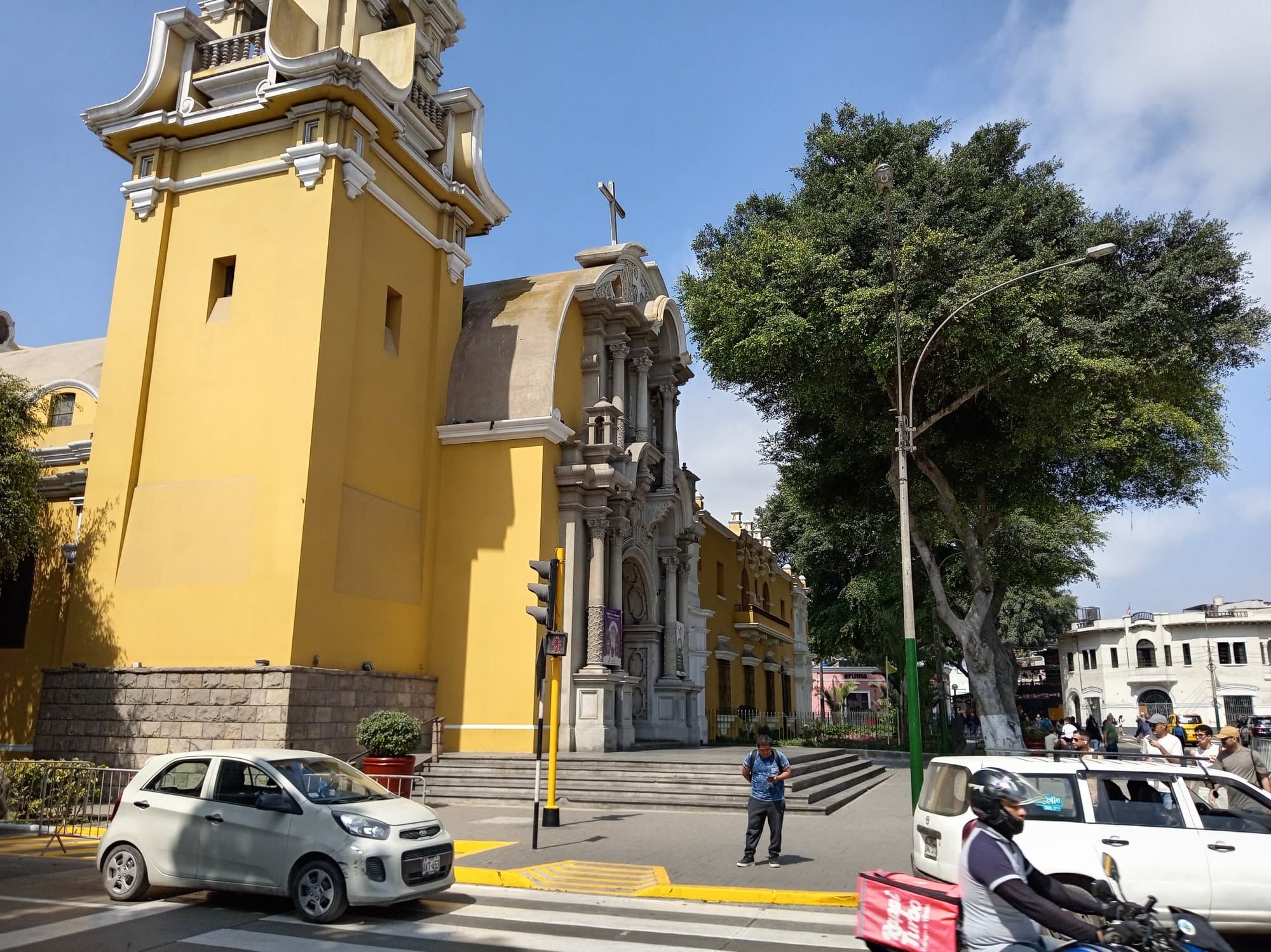 Iglesia Santísima Cruz: The Parish Church Built After the Earthquake
