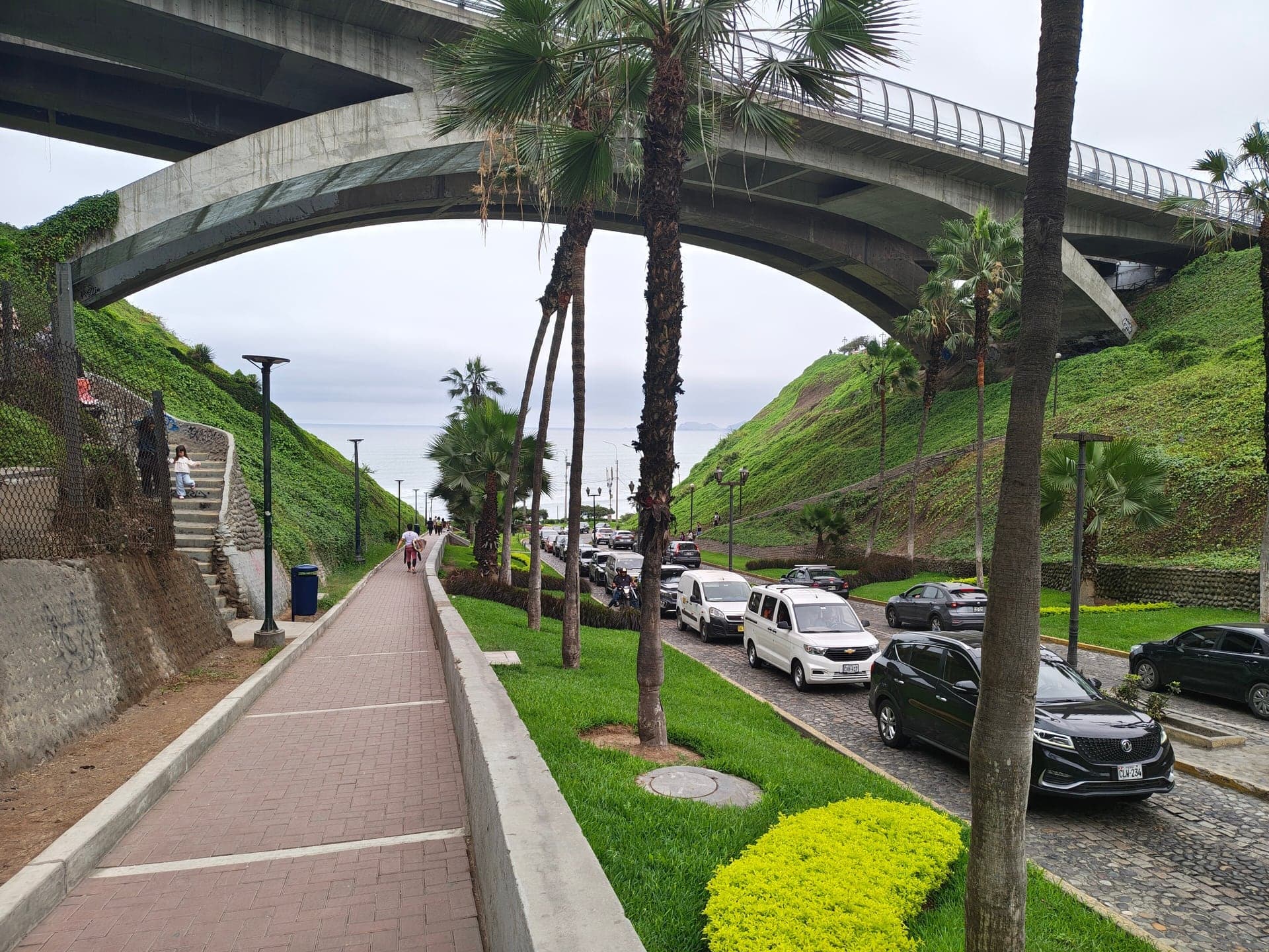 Puente Villena Rey: Over the Ravine