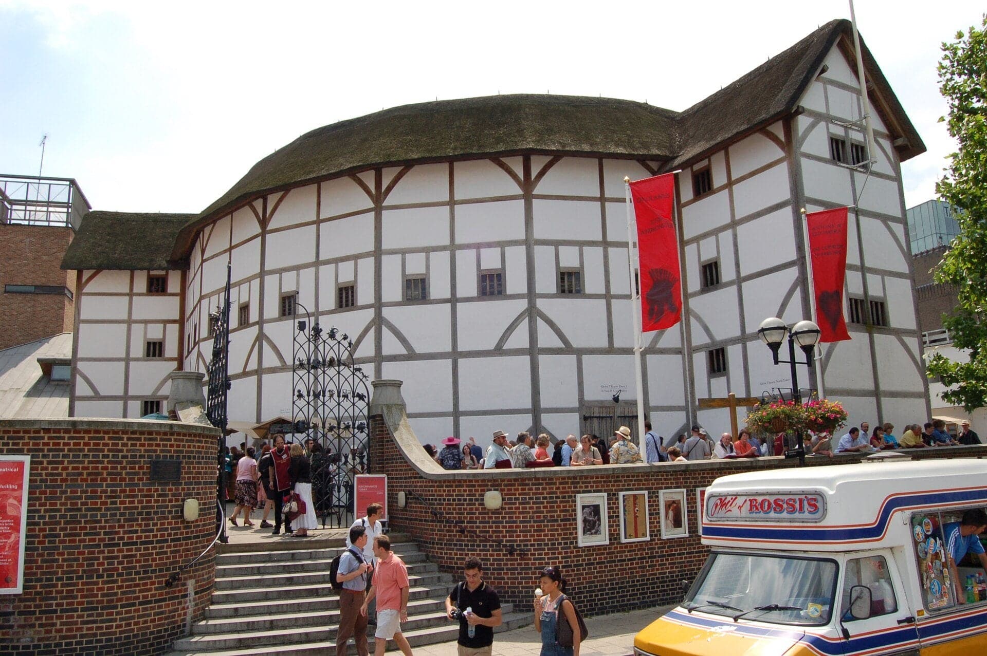 Shakespeare's Globe: The Thatch That Needed Permission