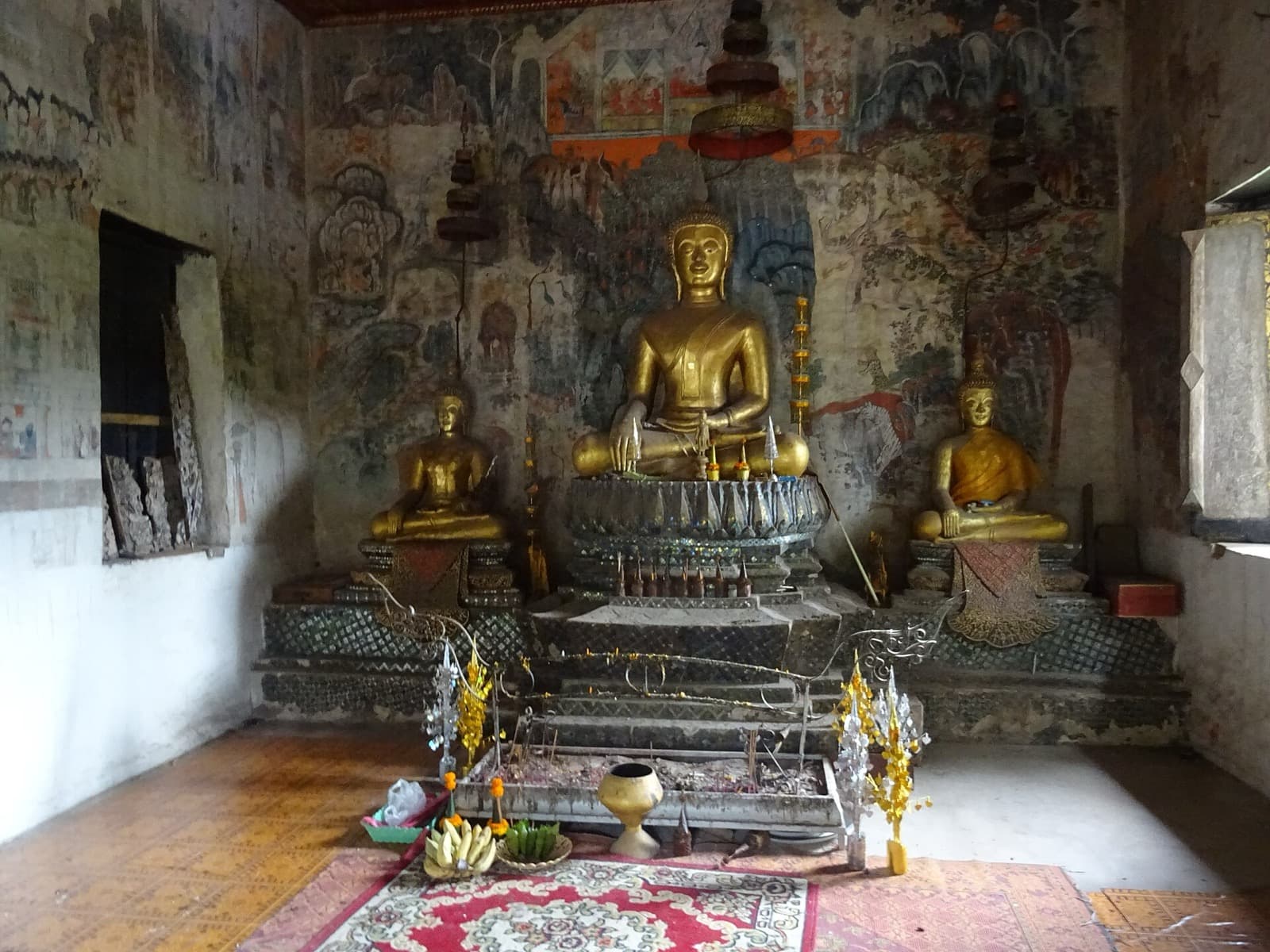 Wat Pa Huak: The Painted Temple at the Foot of the Hill