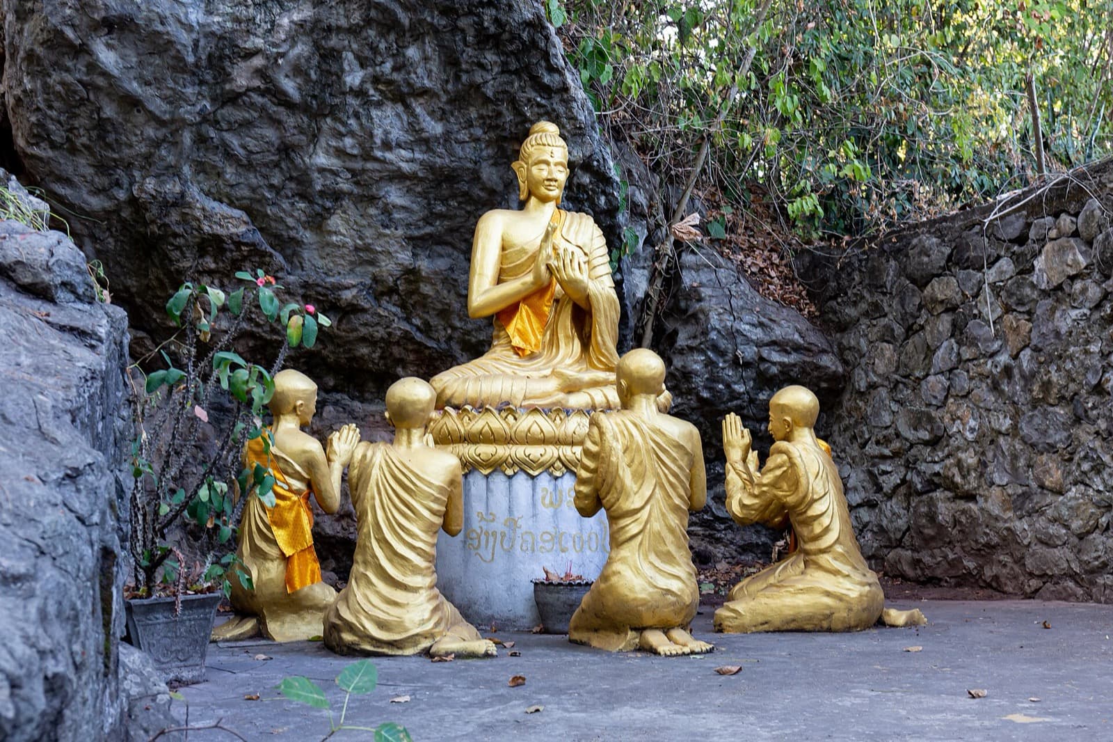 The Buddha Footprint: An Object of Pilgrimage on the Hill