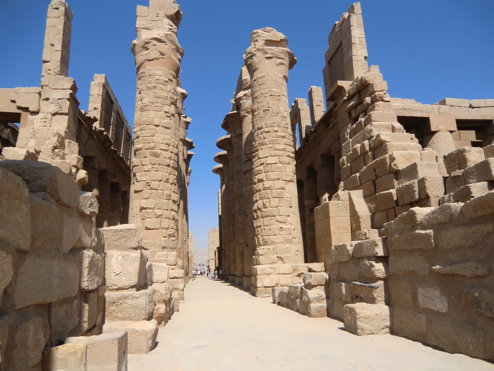 Luxor: Ancient Thebes and the Two Banks of the Nile