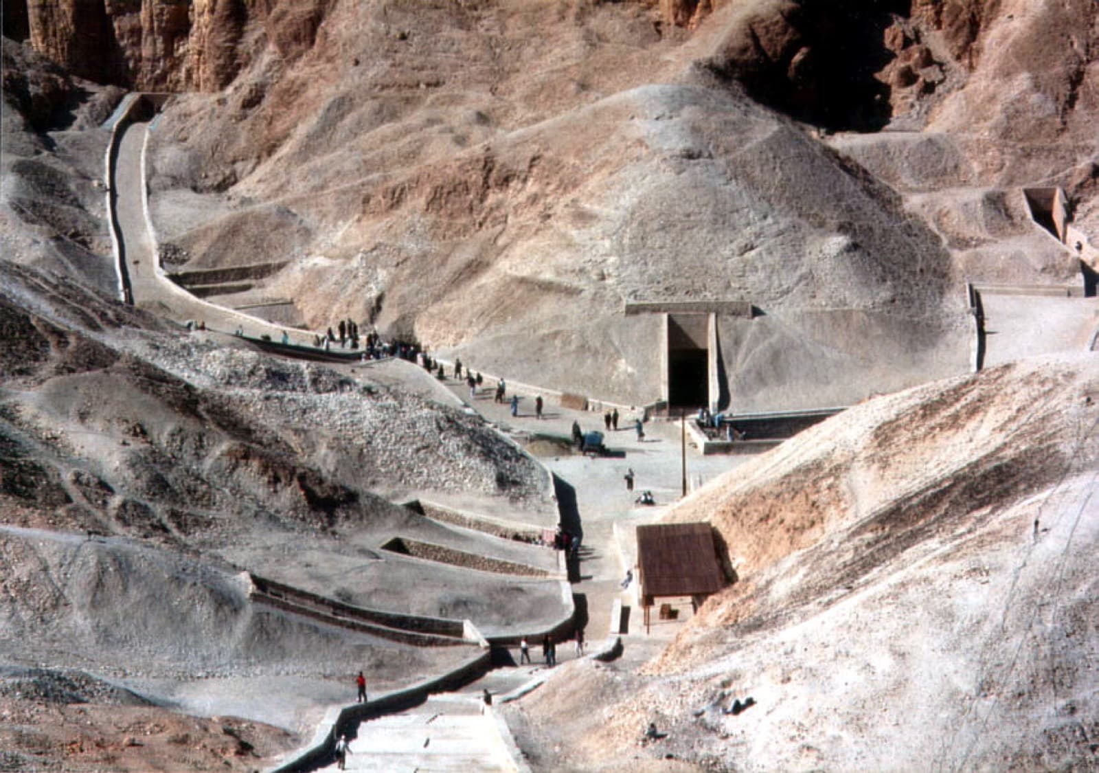 The Valley of the Kings: Reading Luxor's Hidden Tombs and the Temples They Answer