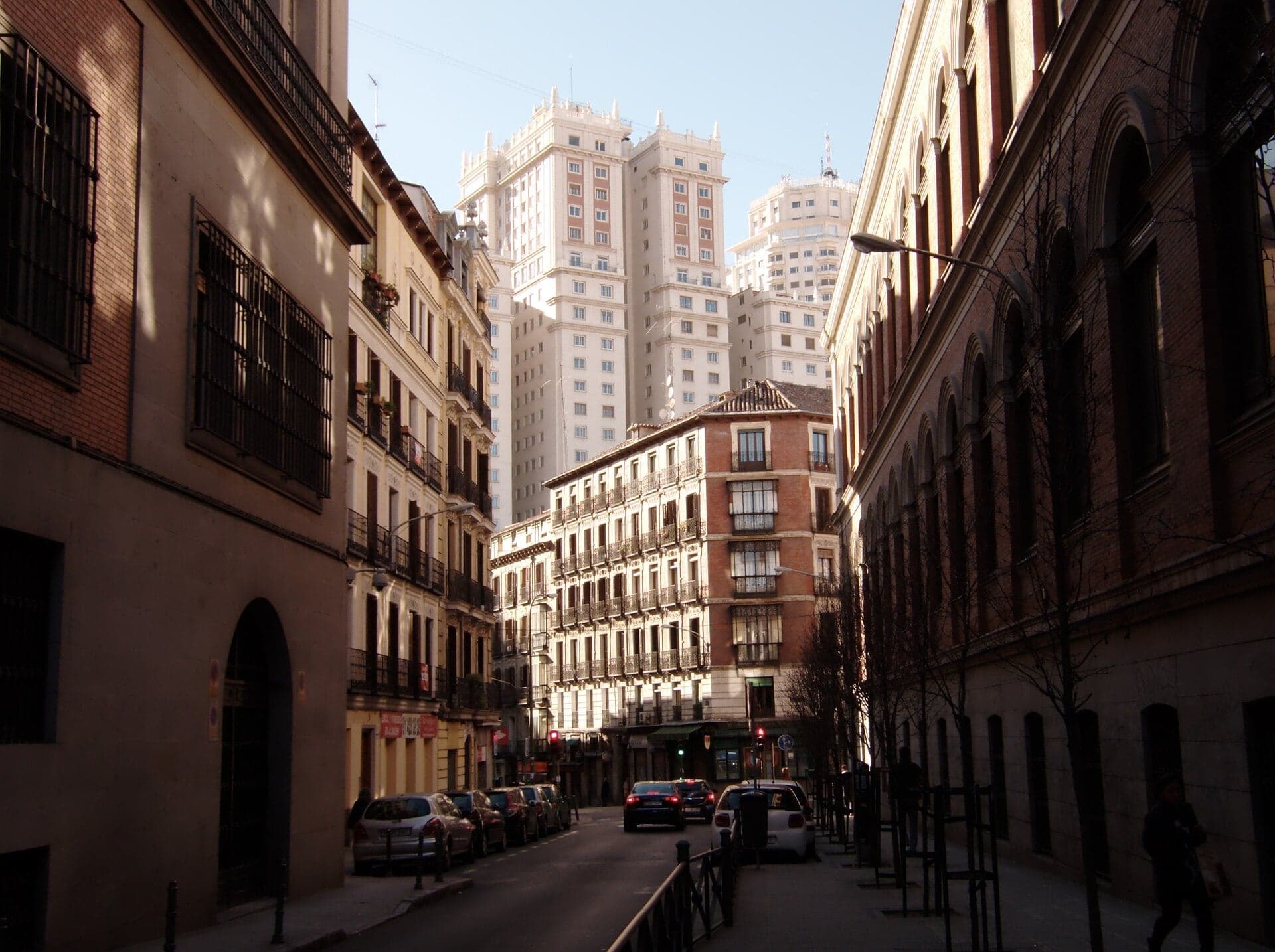 Edificio España and Torre de Madrid: The Street's End