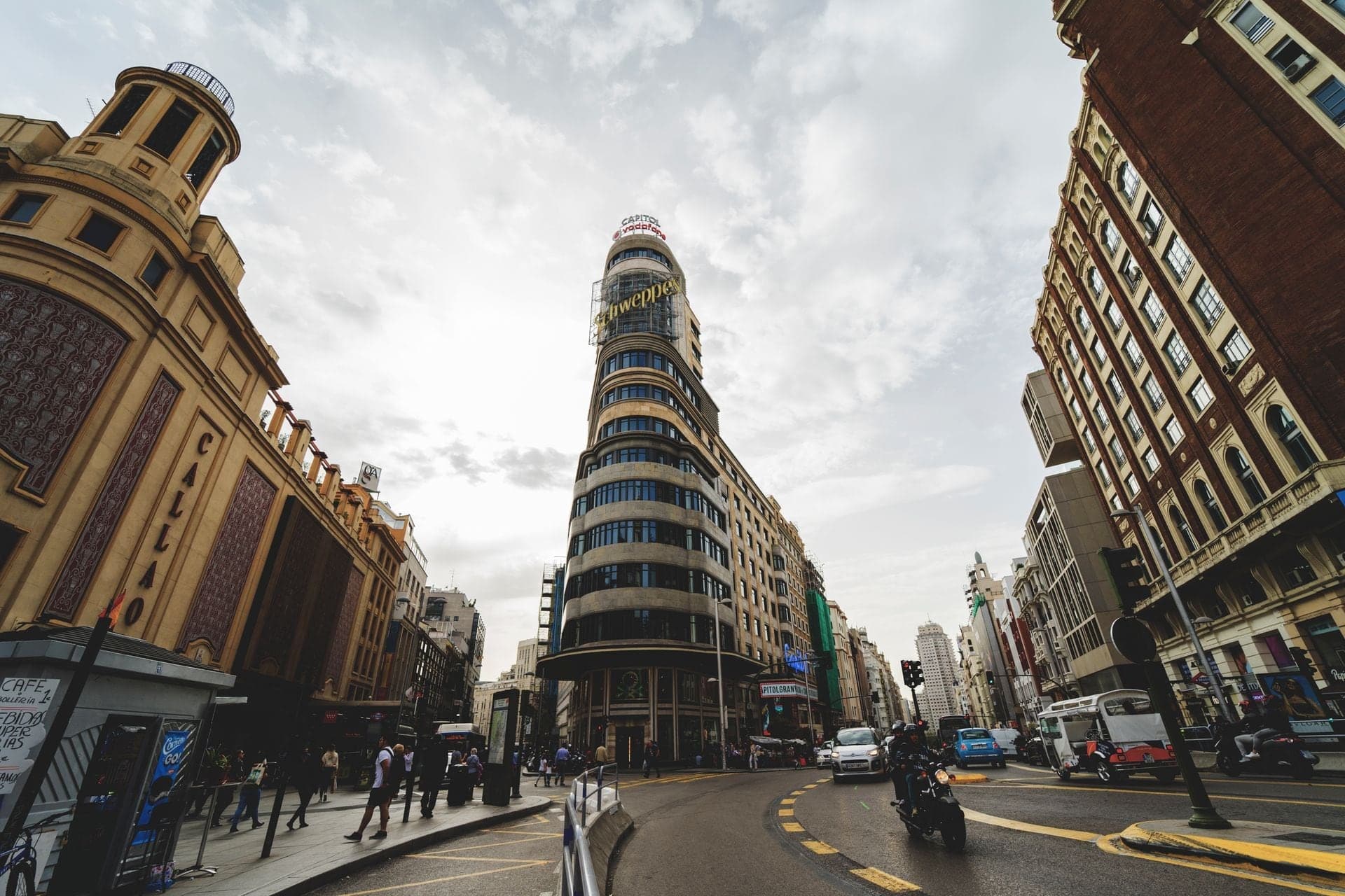 Plaza del Callao: The Carrión and Its Neon