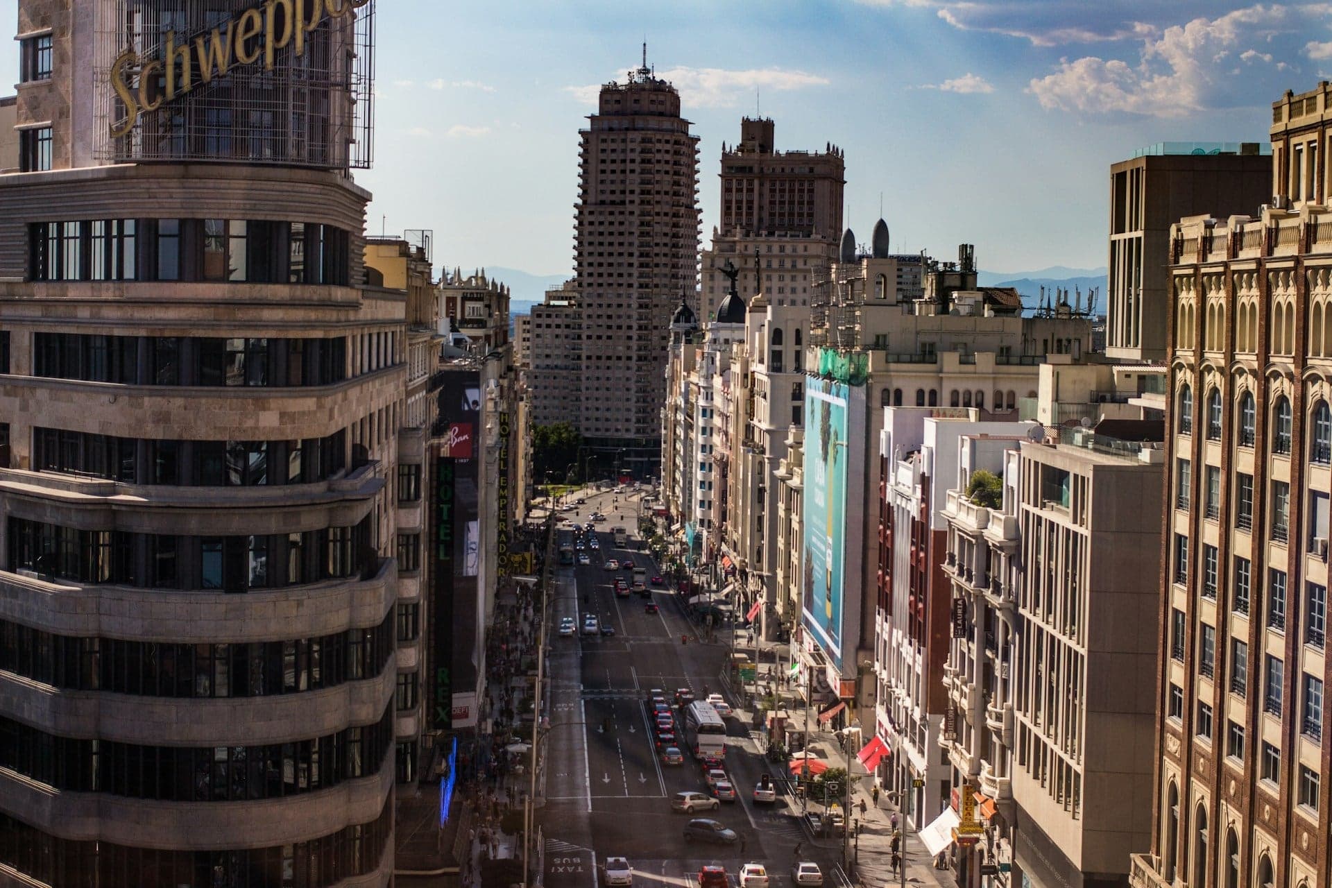 Los Sótanos: A Theater Hidden in the Block