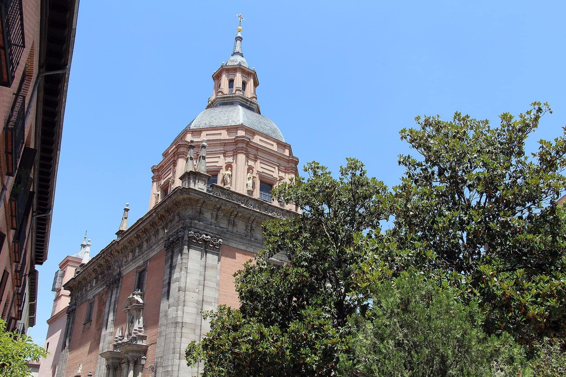 Plaza de los Carros: San Isidro's Dome
