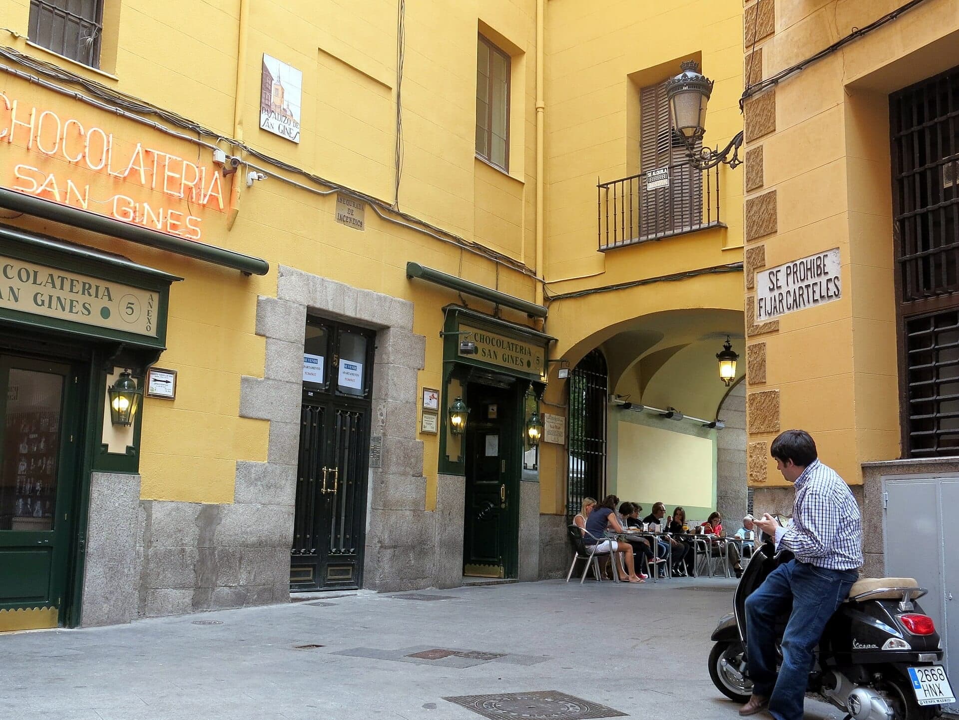 San Ginés: The Chocolate Passage