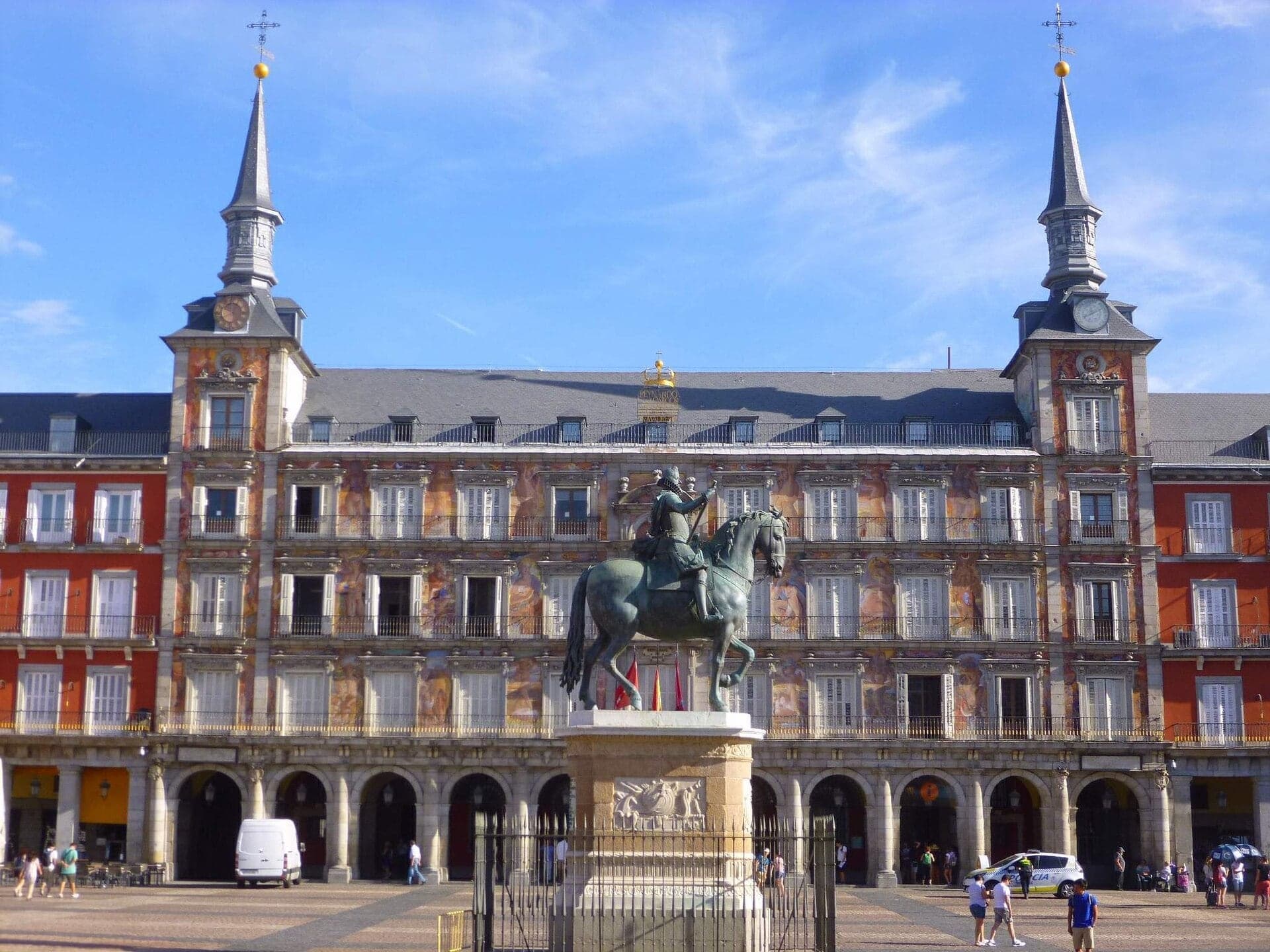 Plaza Mayor: A Square on a Terrace