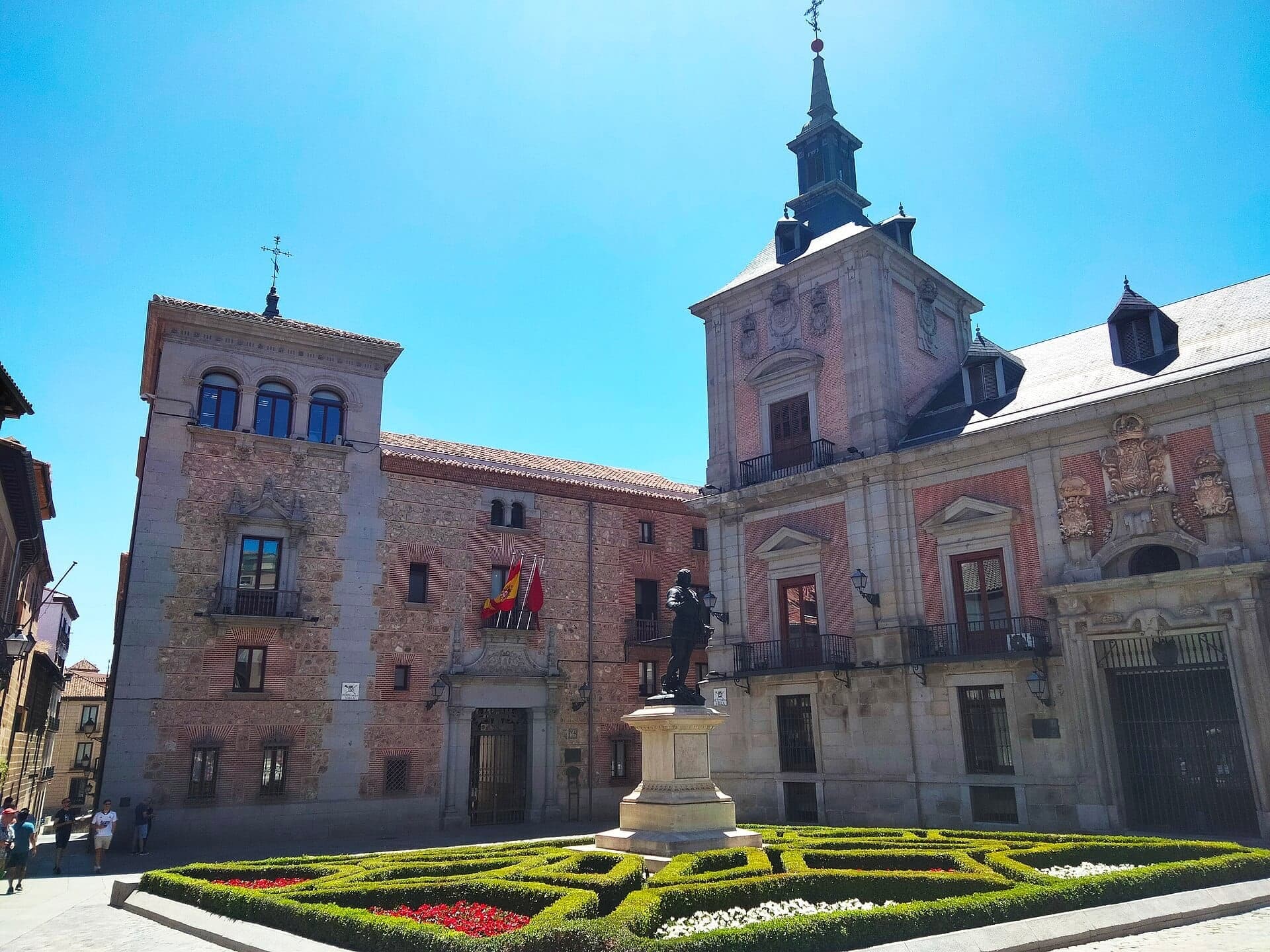 Plaza de la Villa: The Old Town Hall