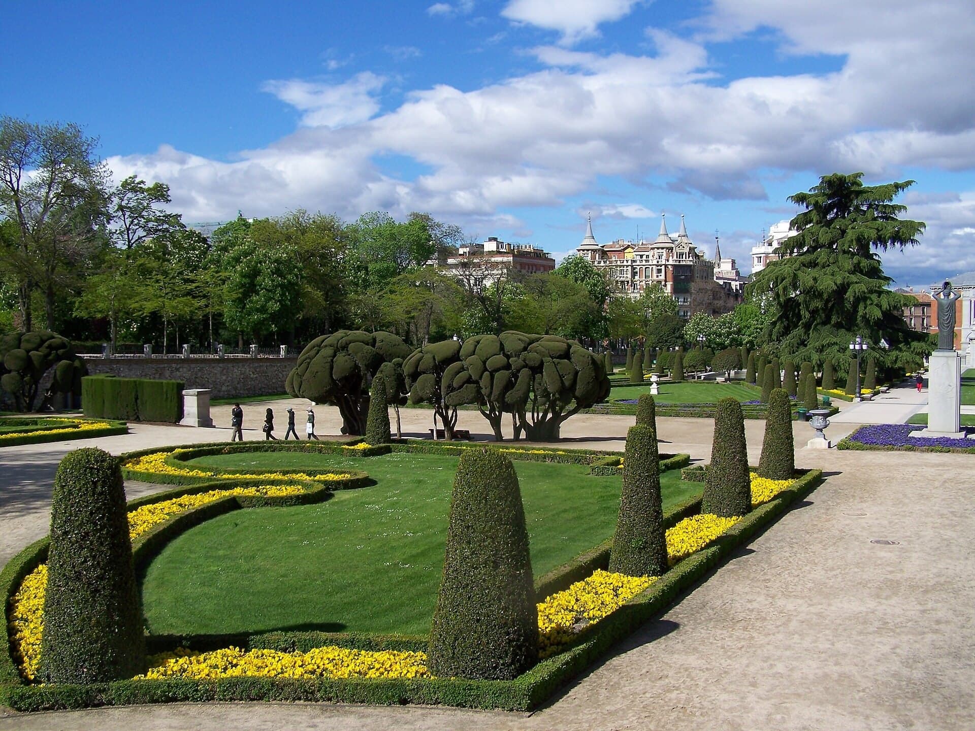 Parterre and the Ahuehuete