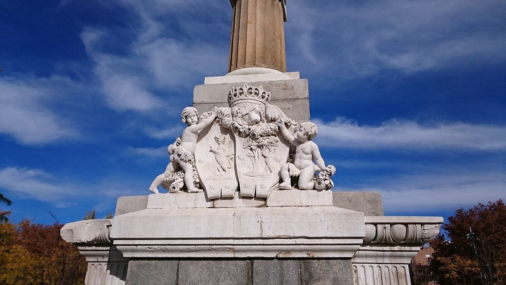 Fuente Castellana: The Fountain That Moved