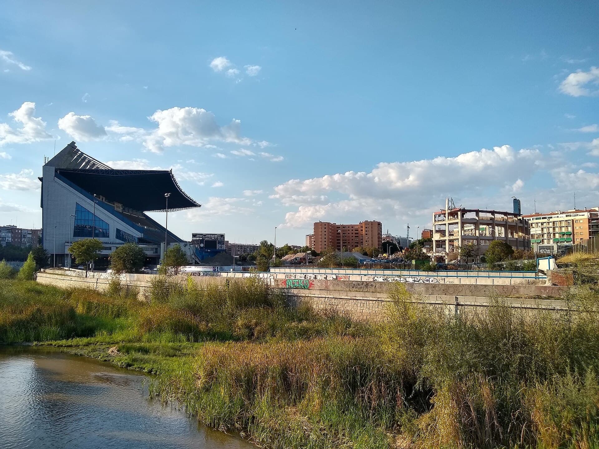 Parque Atlético de Madrid: The Stadium Over the Motorway