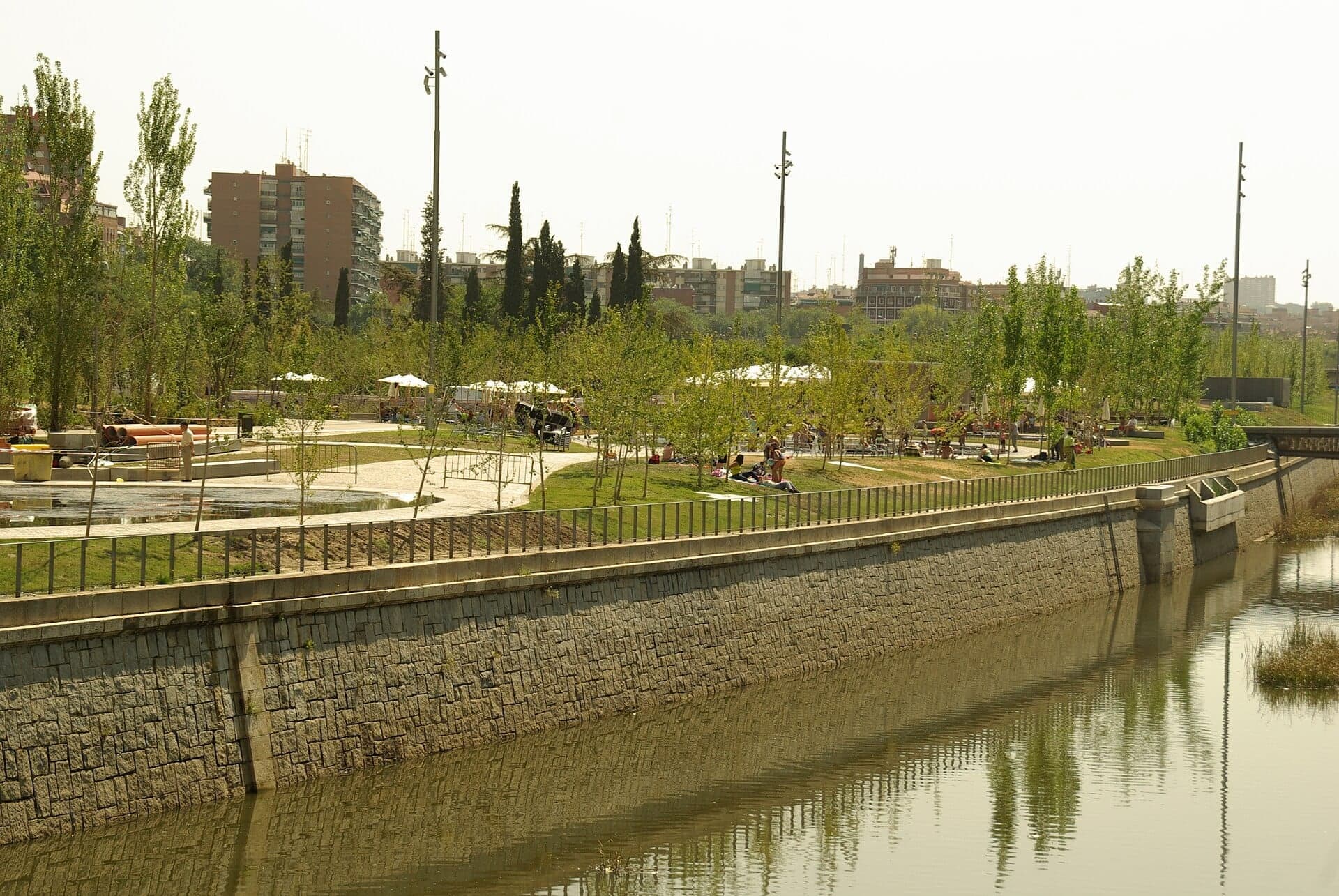 Playa urbana: A Beach Without a Sea