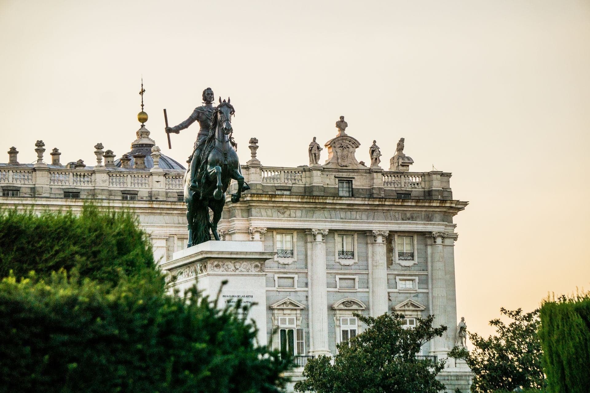 Plaza de Oriente: Philip IV's Rearing Horse