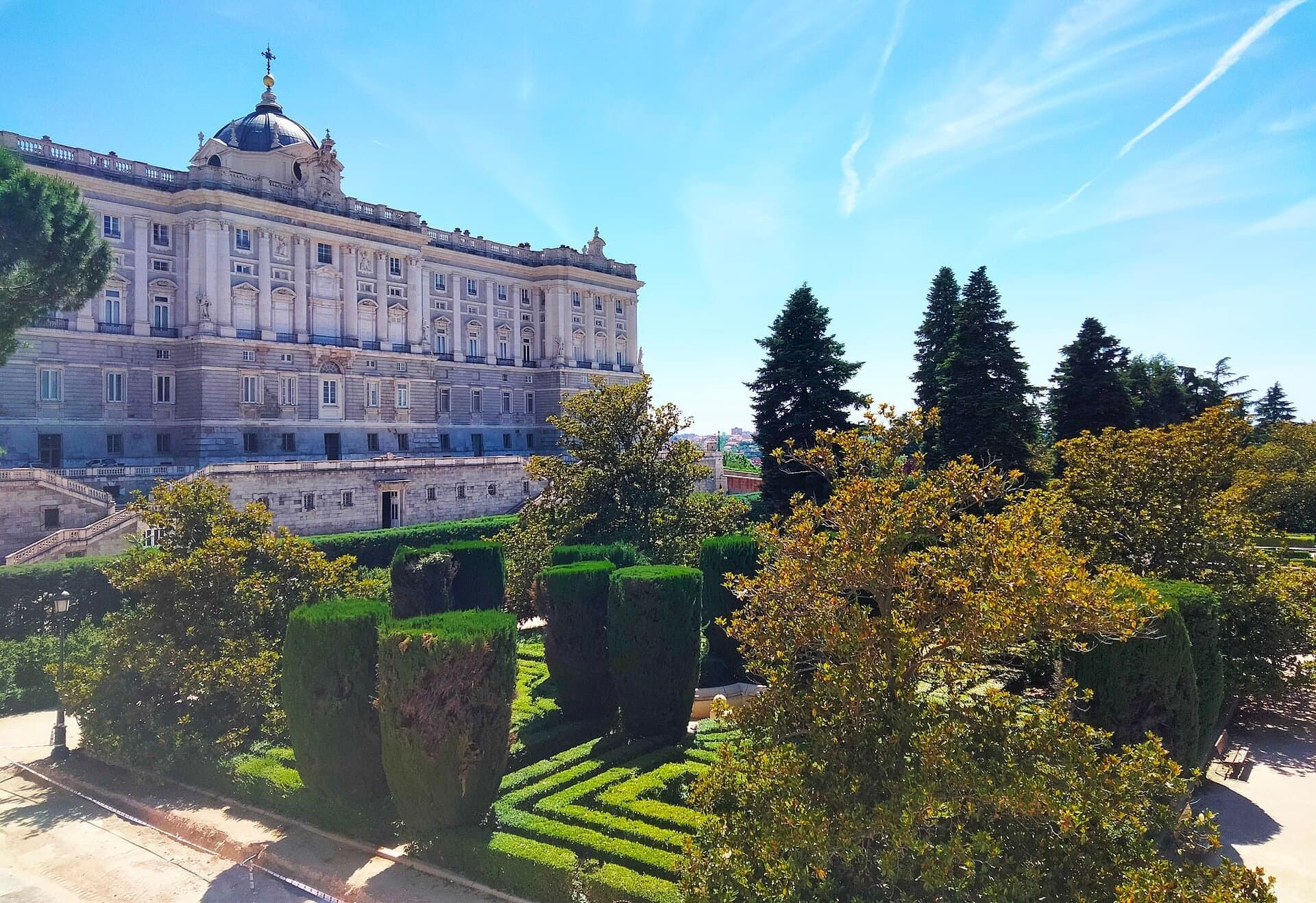 Jardines de Sabatini: Stables into a Garden