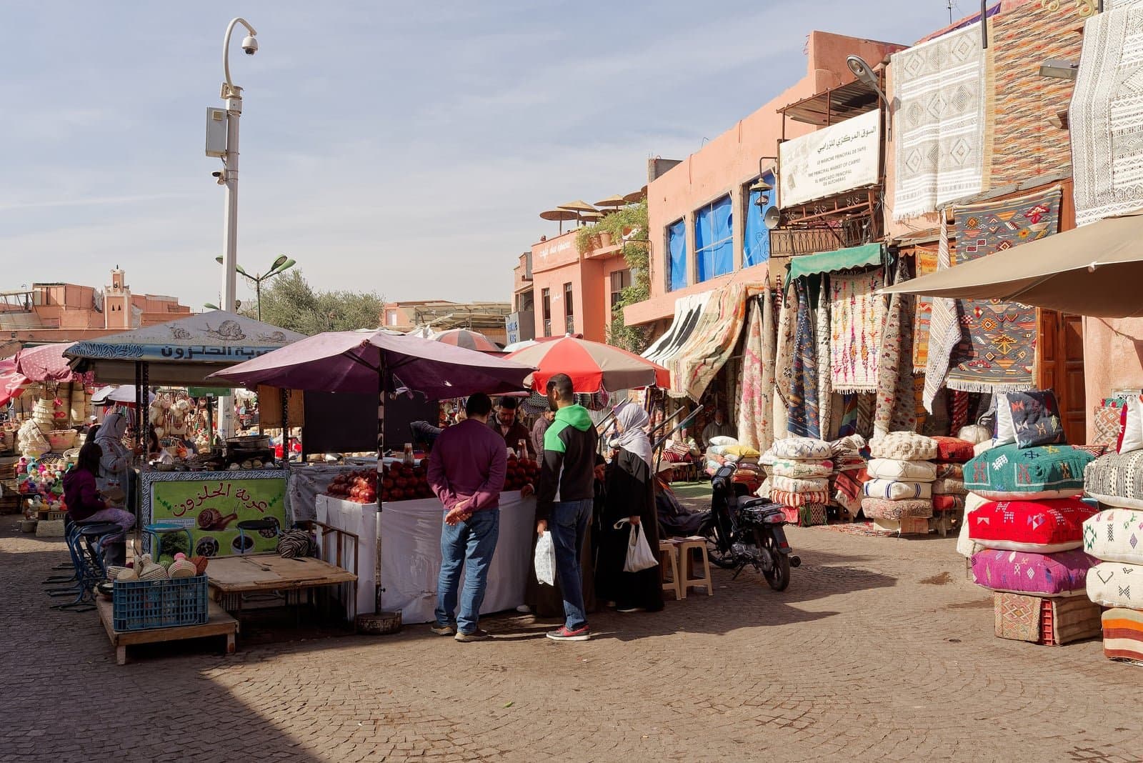 Rahba Kedima: How to Read a Souk