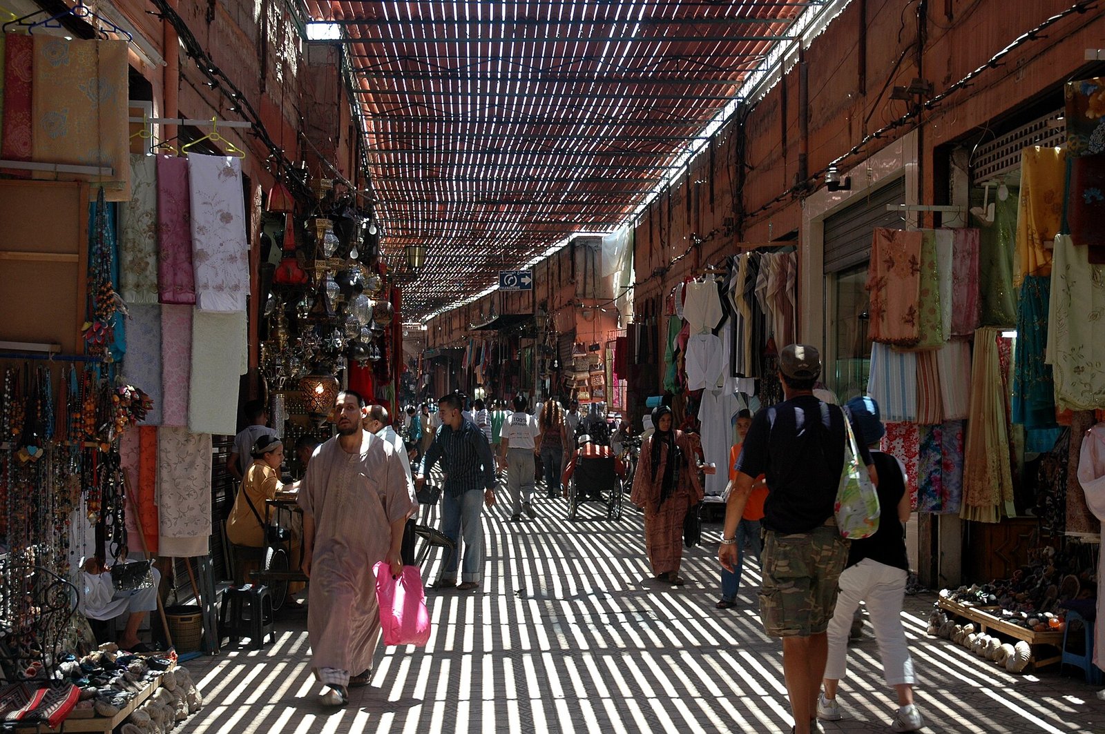 Rahba Kedima: How to Read a Souk