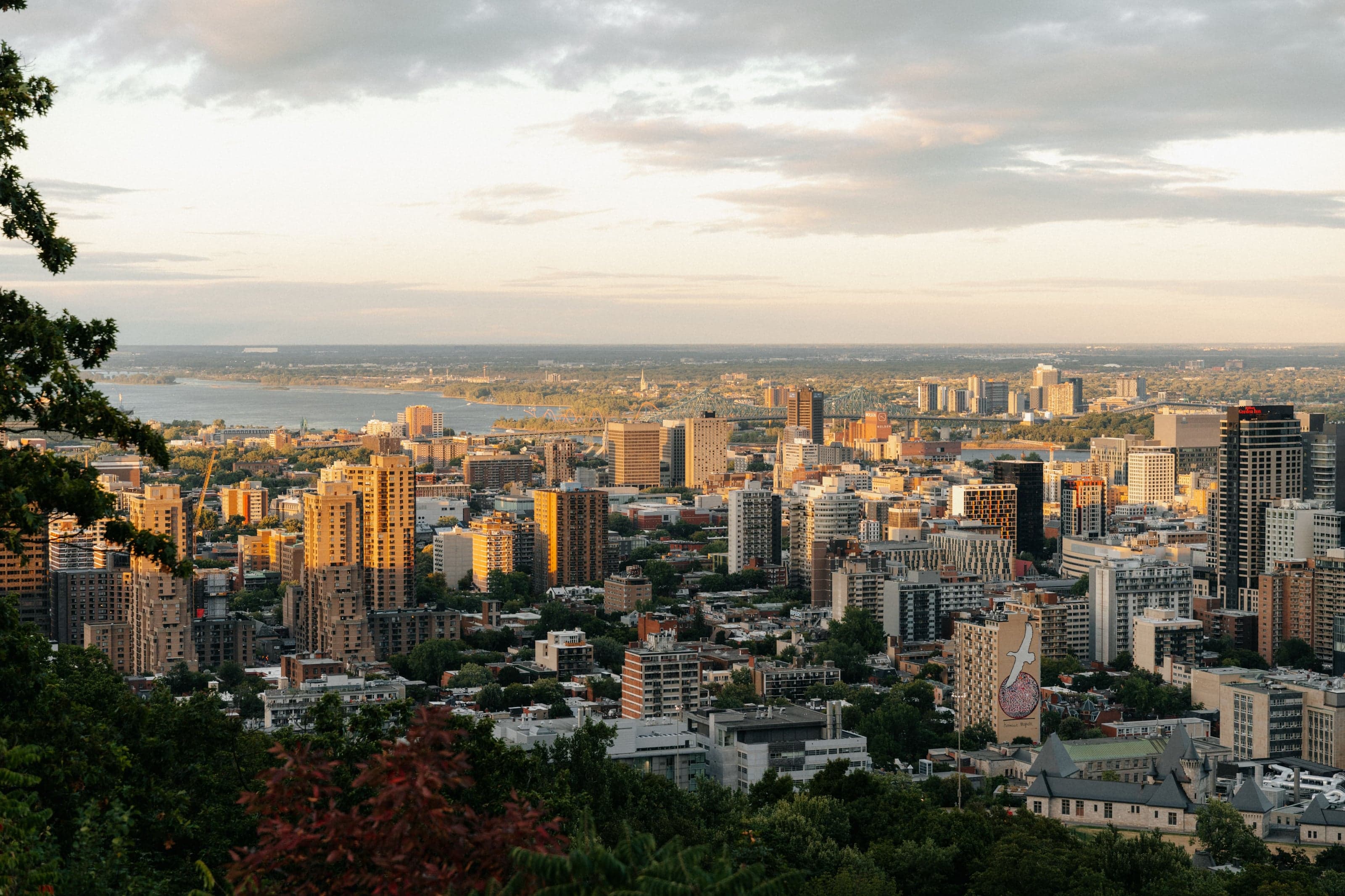 Mount Royal: Lookouts, the Cross and Beaver Lake