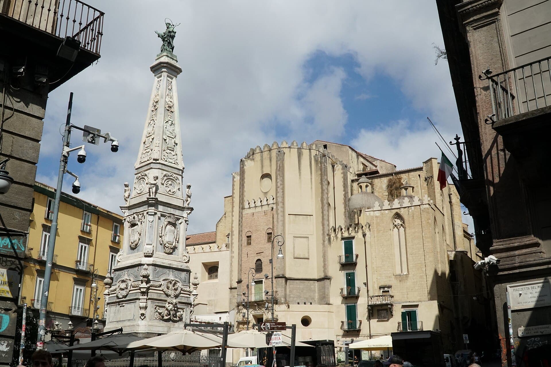 Piazza San Domenico Maggiore: Into the Greek City