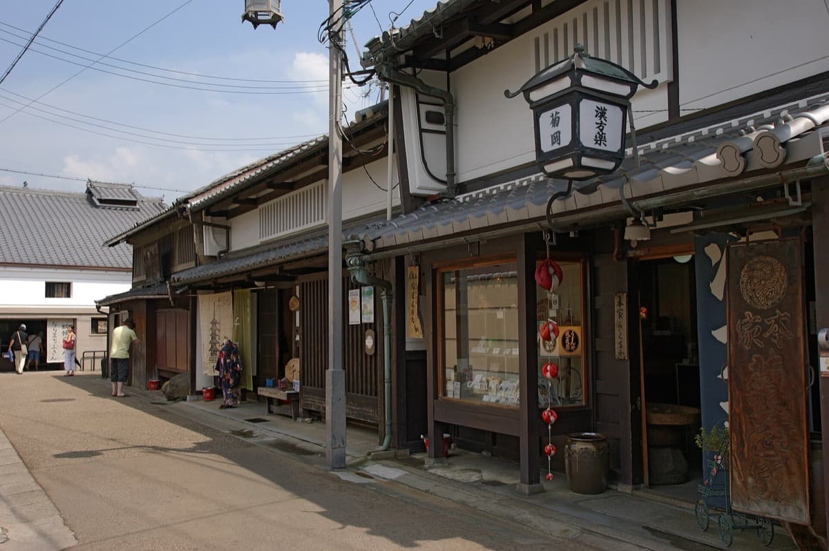 Naramachi Koshin-do: Reading the Red Monkeys