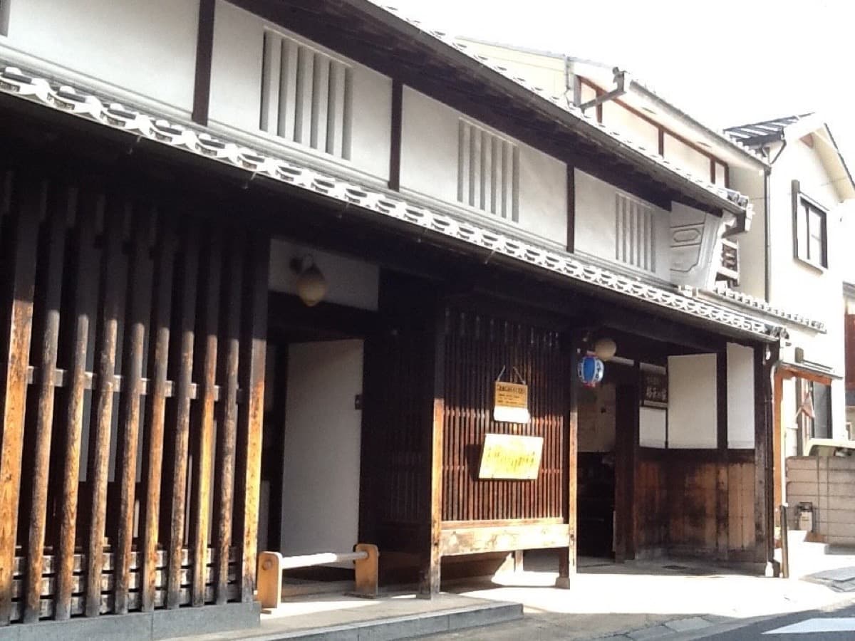 Naramachi Koshi-no-Ie: Inside the Eel's Bed
