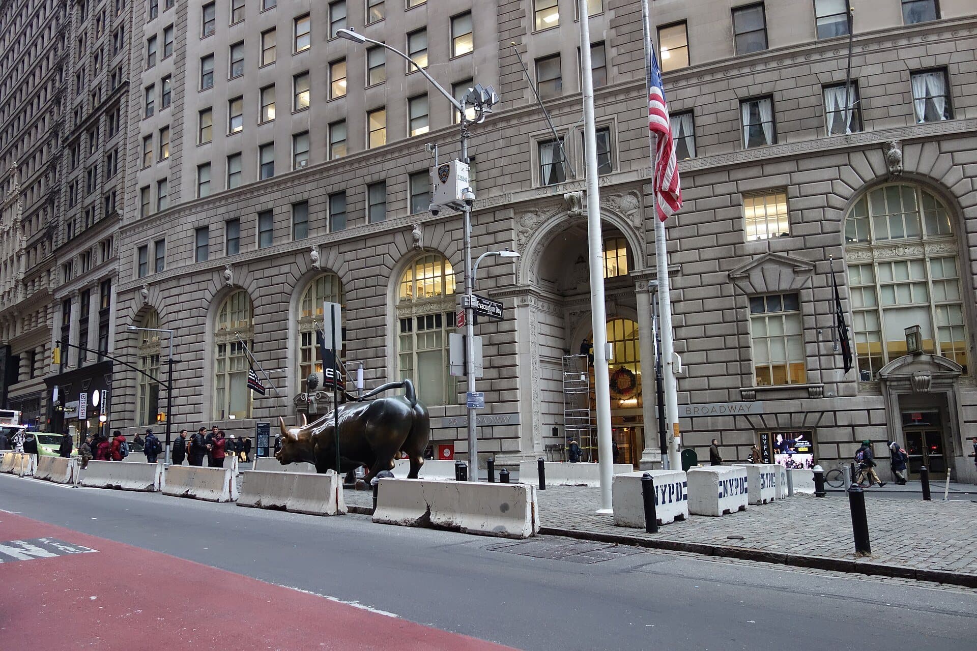 Bowling Green: The Bull and the Custom House