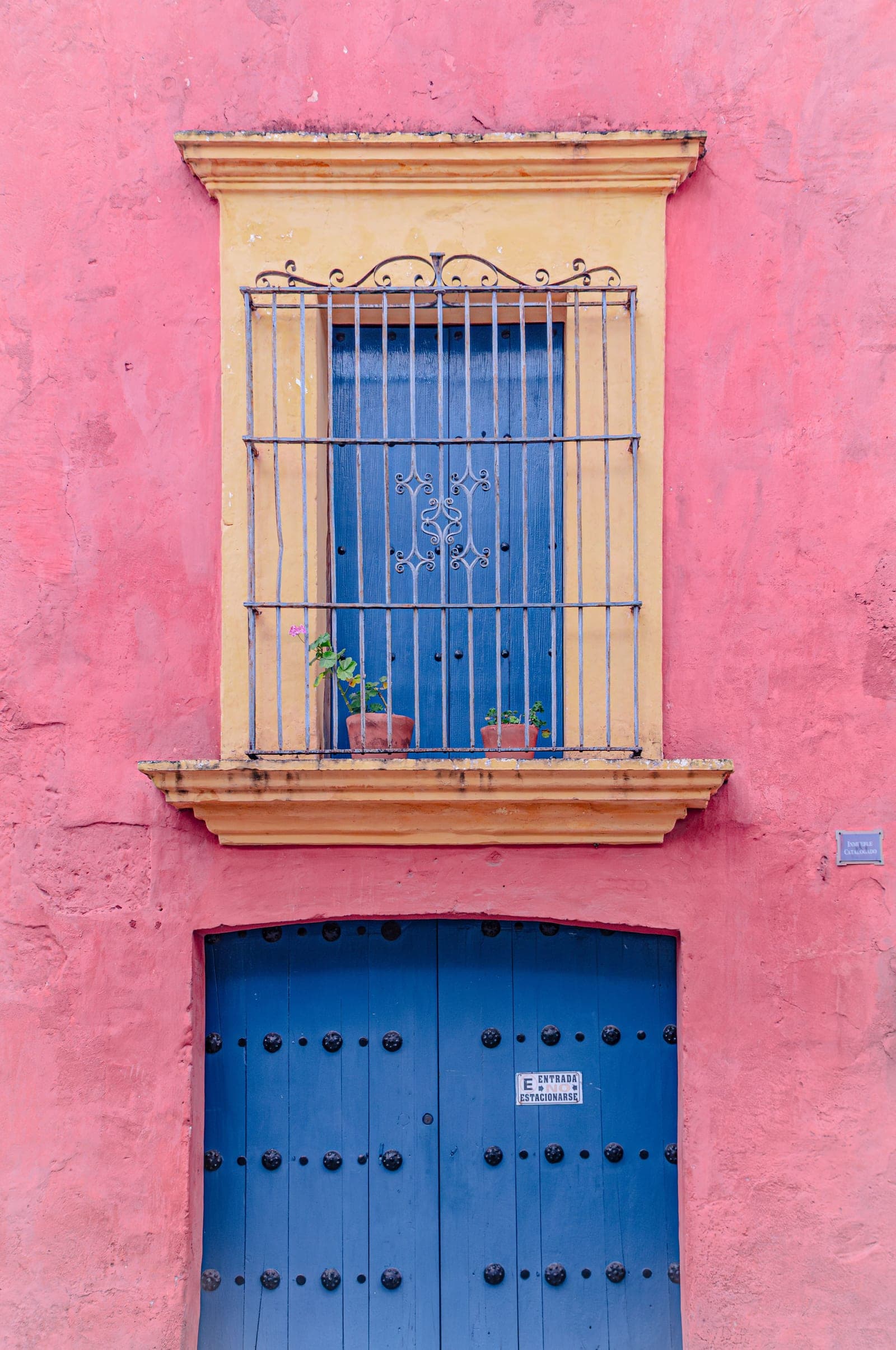 Centro Fotografico Alvarez Bravo: Two Houses and a Sound Archive