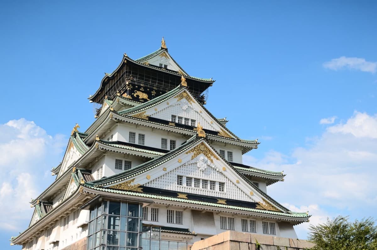 Osaka Castle: The Warlord's Fortress That Is Now a Concrete Museum