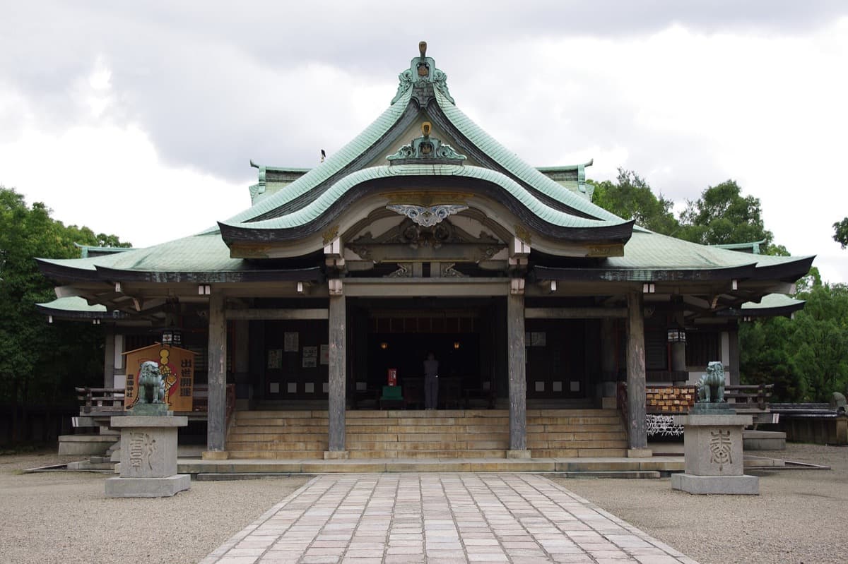 Toyokuni Shrine: The God-King Erased in Stone