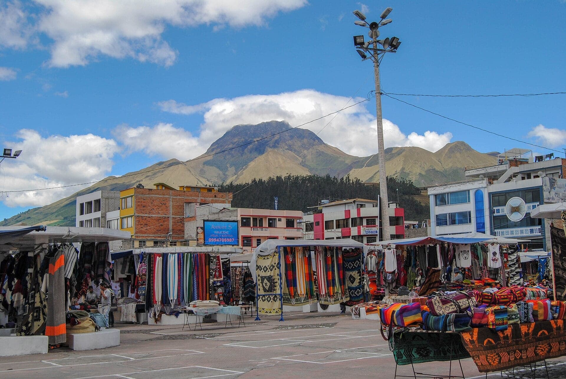 Plaza de los Ponchos: The Concrete Mushrooms