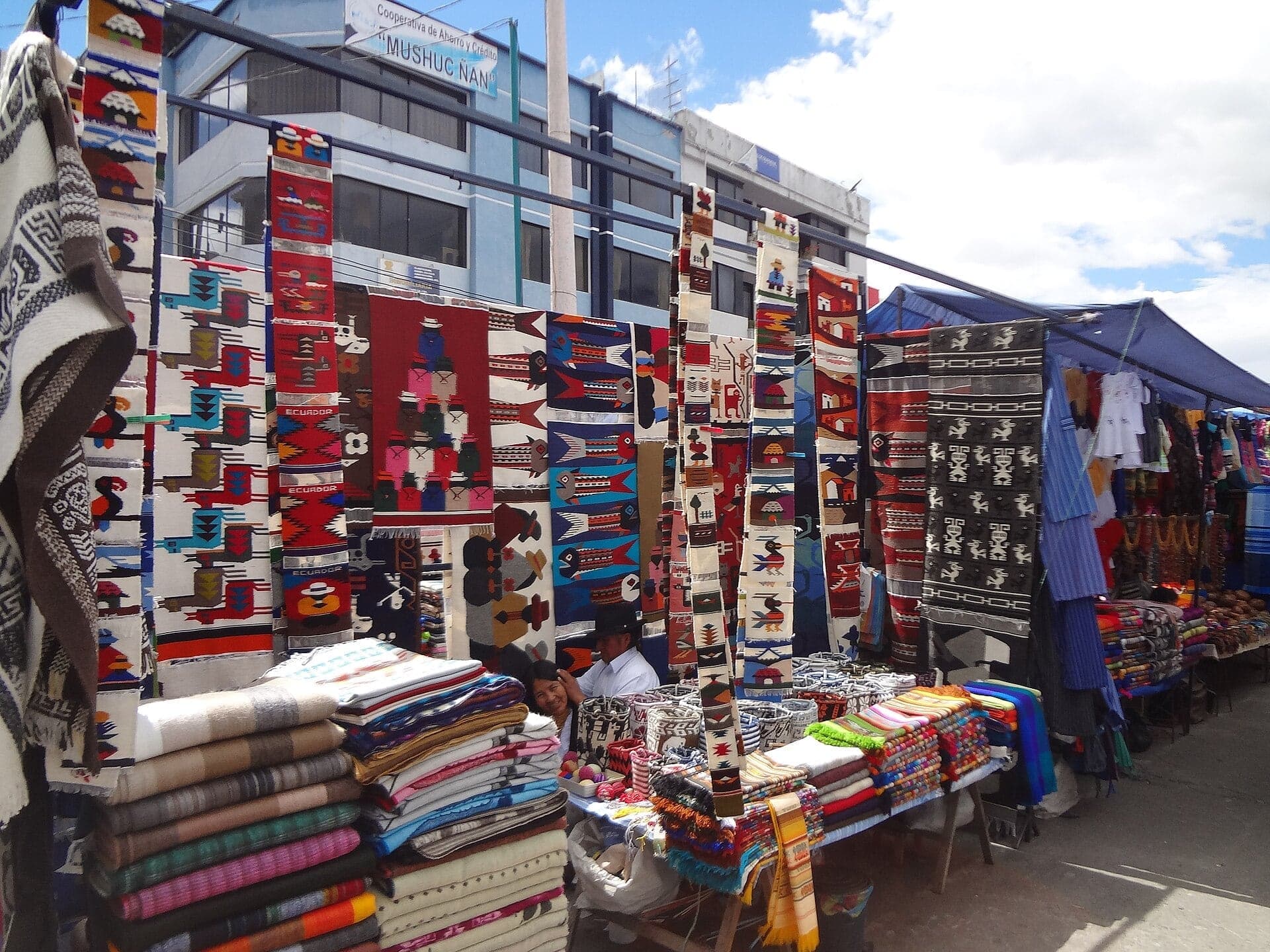 Calle Sucre: The Saturday Street