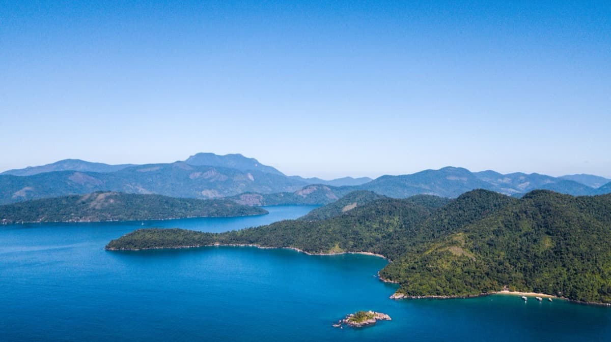 Forte Defensor Perpetuo: Above the Whole Bay