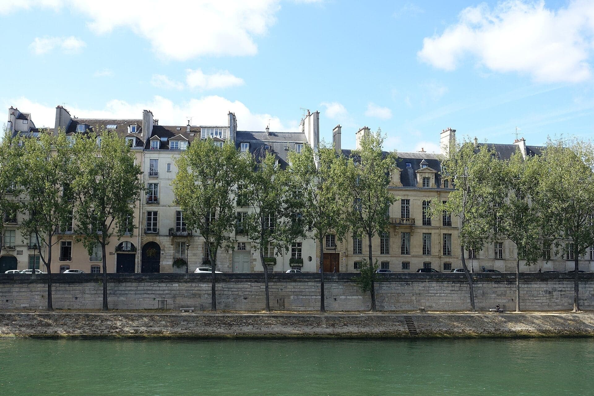 Quai d'Anjou and the Hôtel de Lauzun: A Plain Front, a Rich House