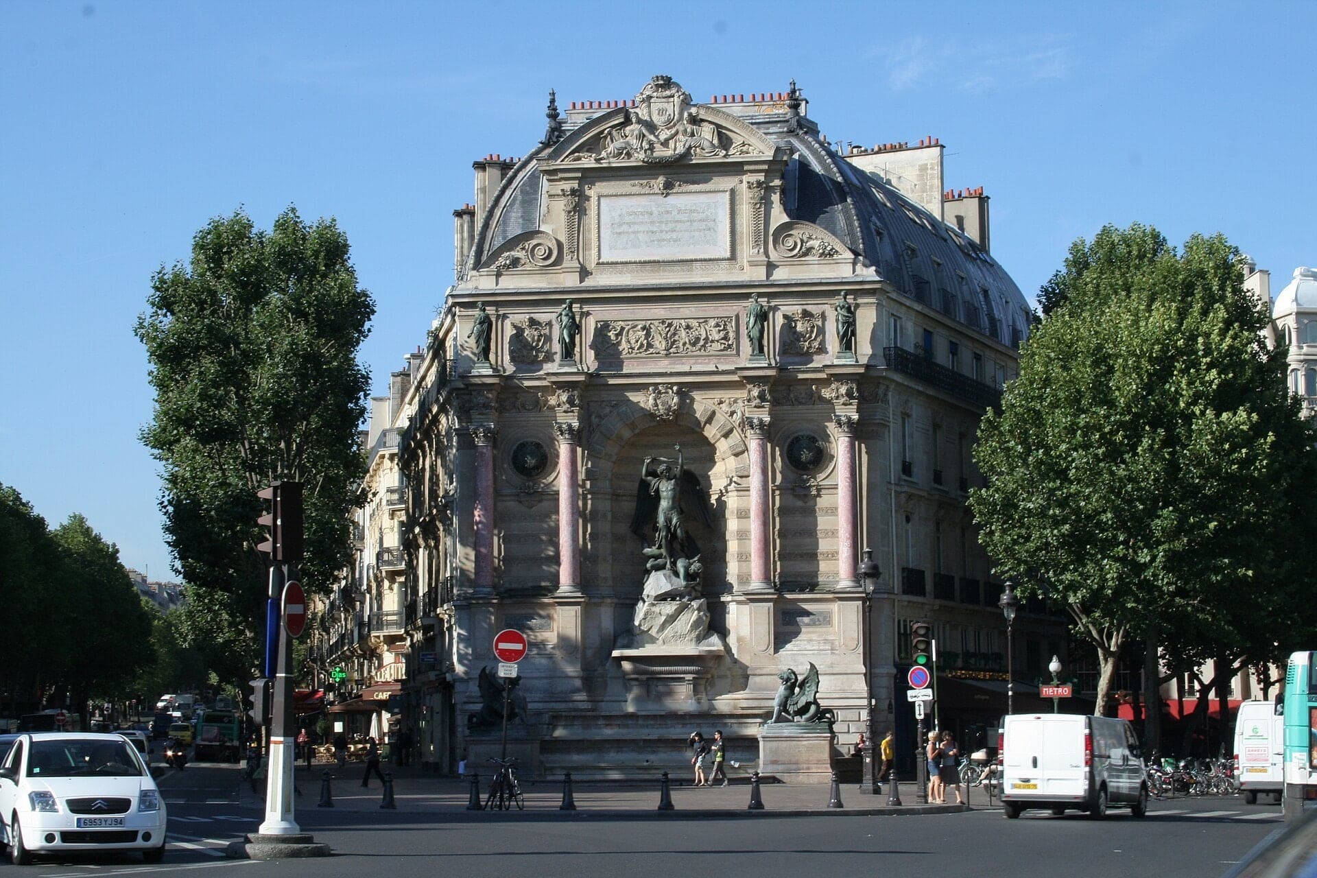 Fontaine Saint-Michel: A Fountain to Hide a Wall