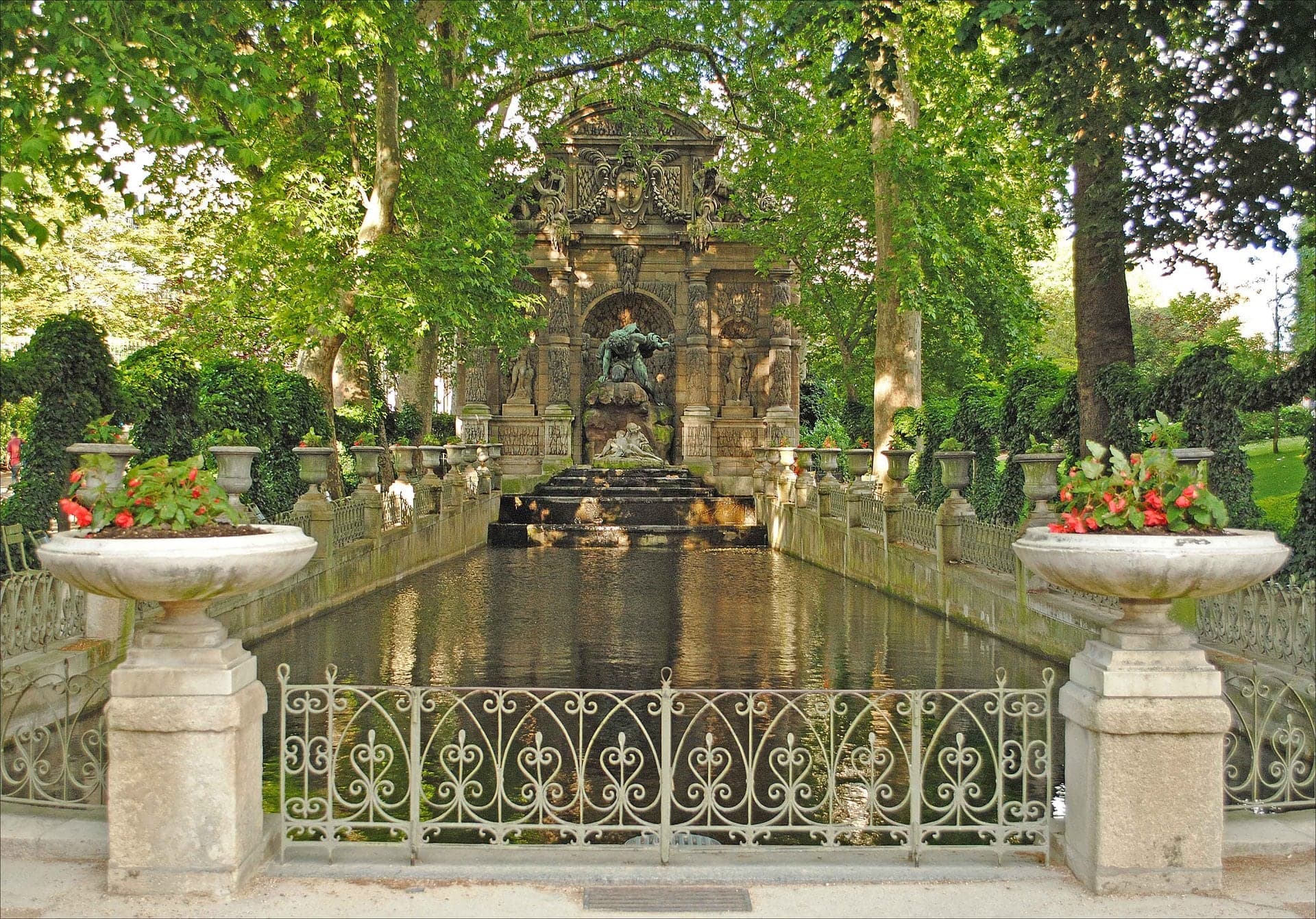 Medici Fountain: A Grotto Moved for a Street