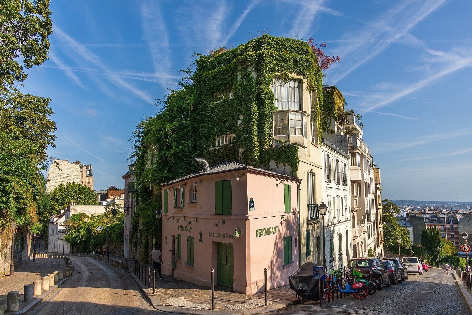 La Maison Rose: A Coat of Paint