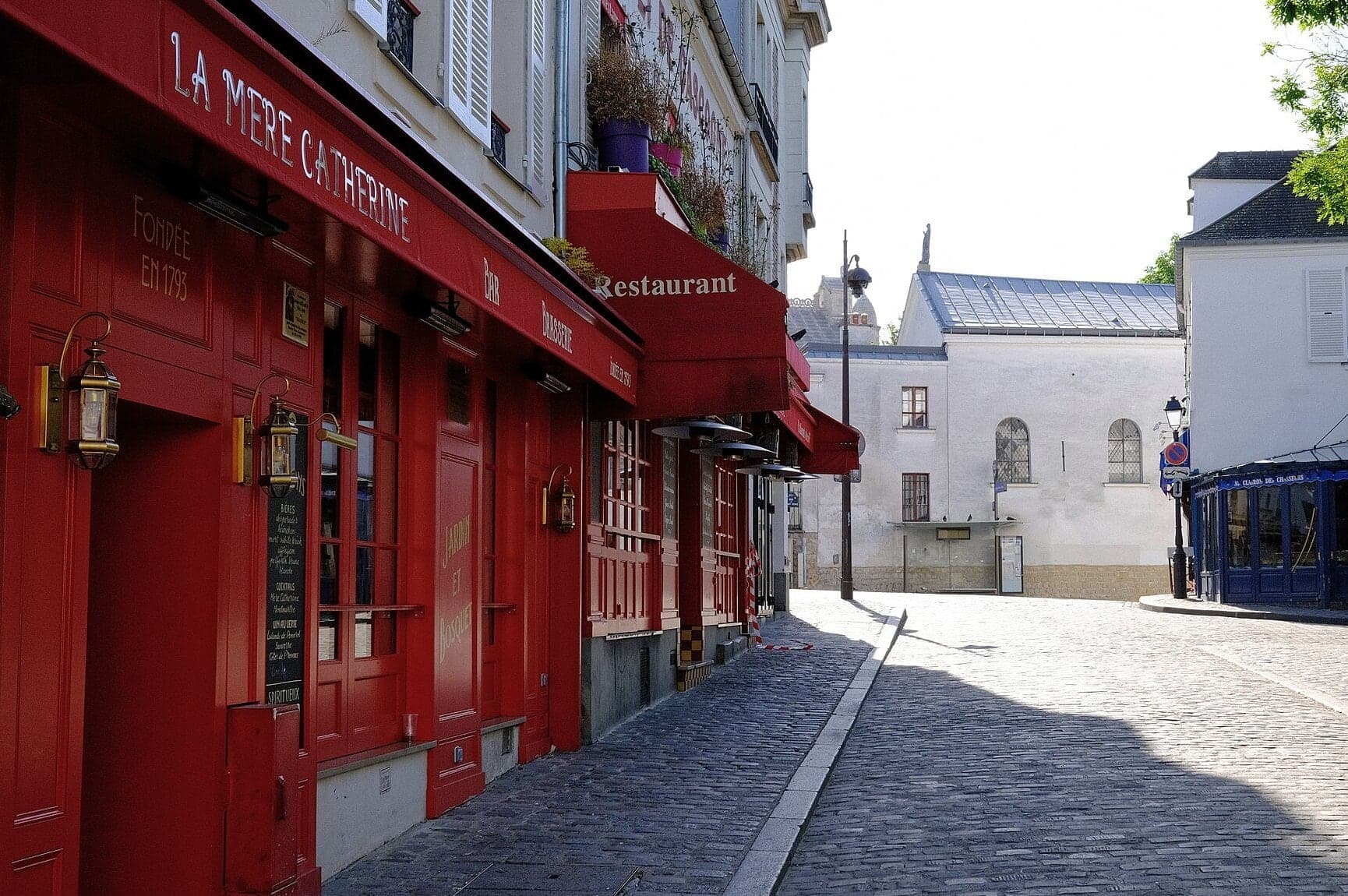 Place du Tertre: The Village and Its Abbey Church
