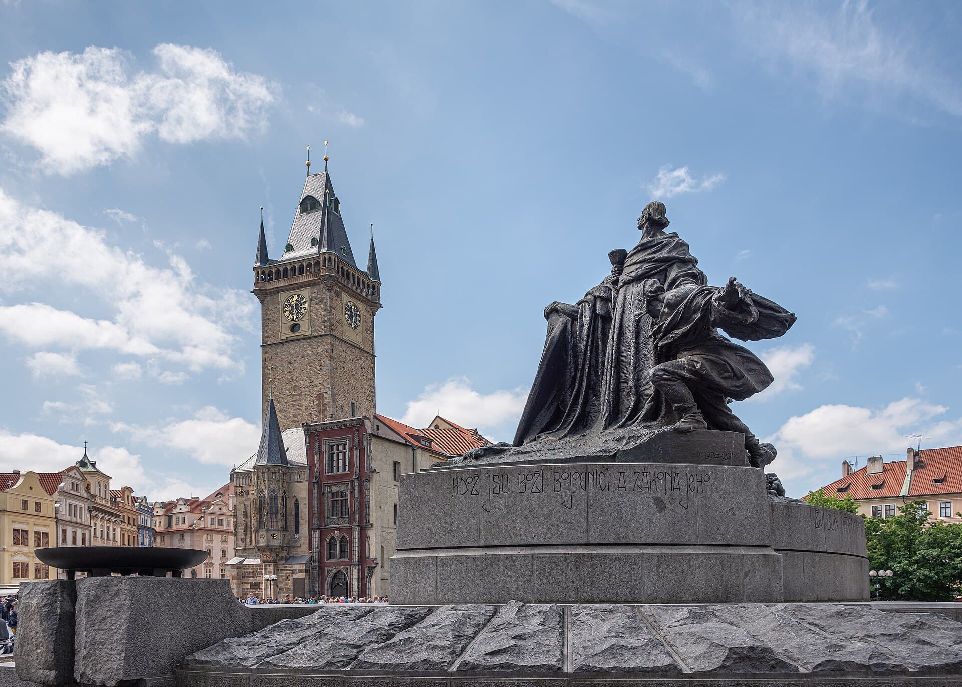 Prague Travel Guide: Days, Transport, Safety, and Budget