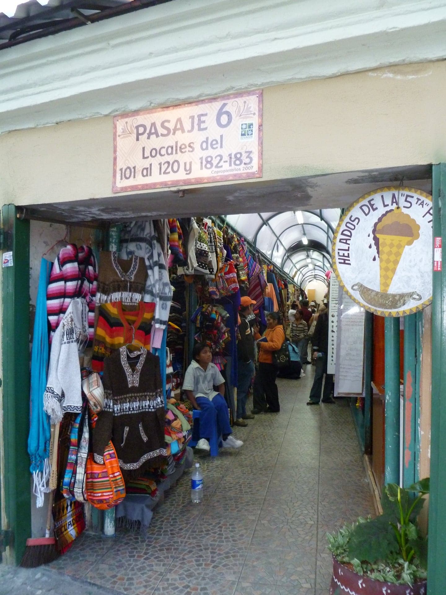 Mercado Artesanal: From Pavement to Market Hall