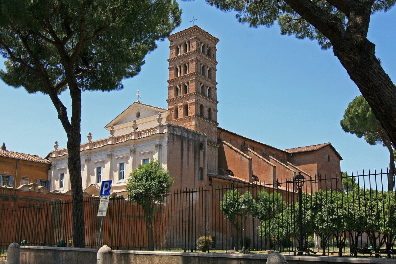 Piazza Sant'Alessio: A Fountain Moved Uphill