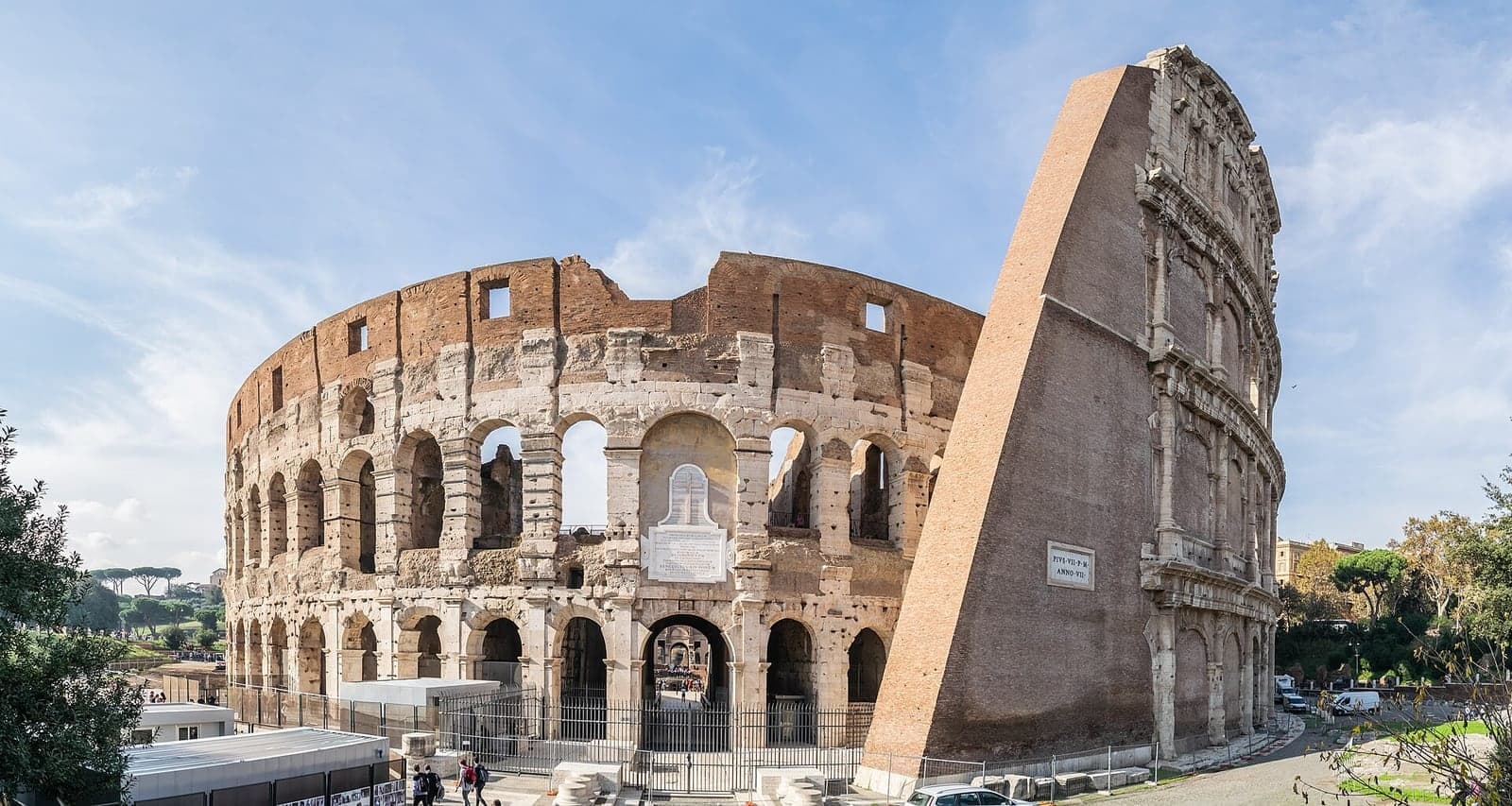 Colosseum East End: The Gladiators' Corner