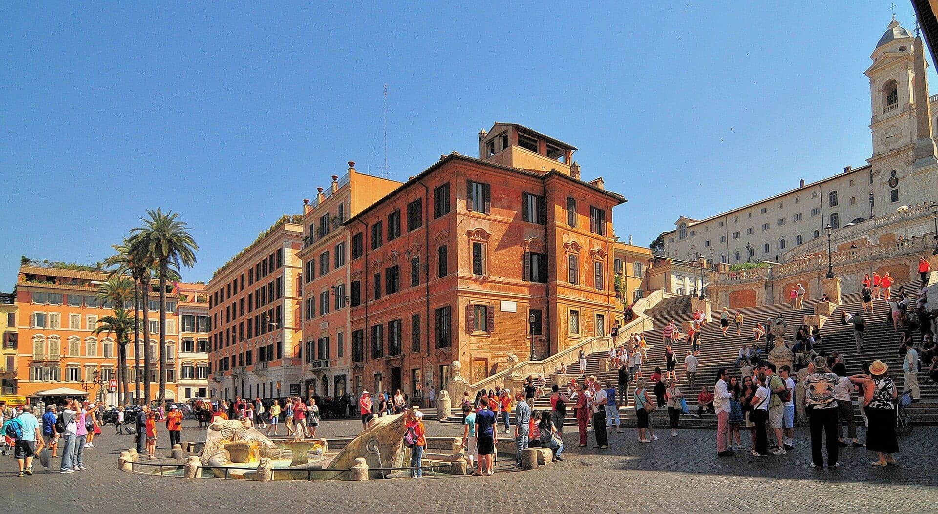 Piazza di Spagna: The Sinking Boat