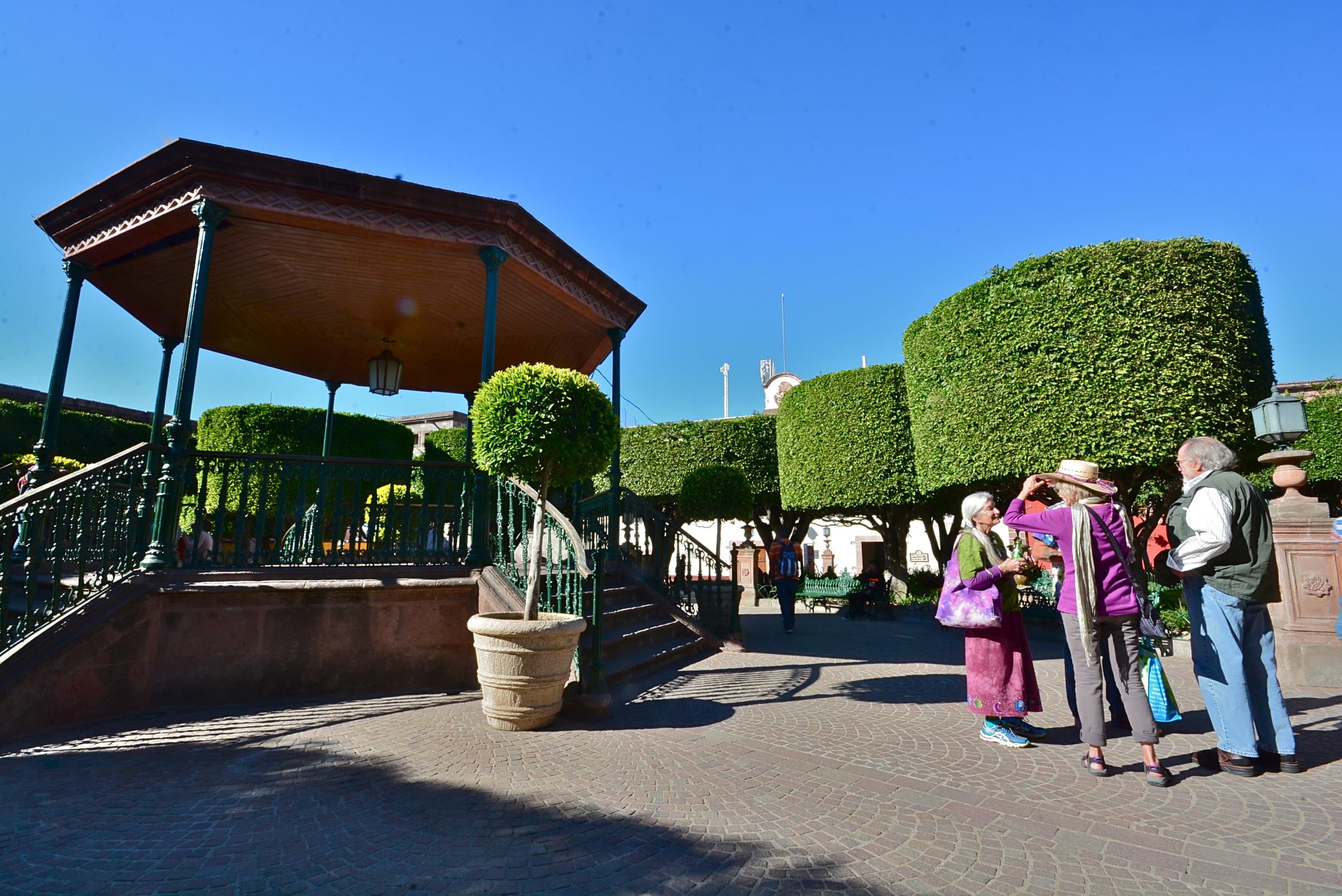 Jardín Principal: The Square That Turned Round