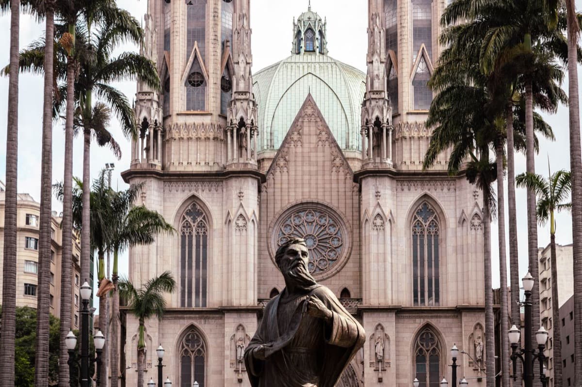 The Founding Hill: São Paulo's Centro