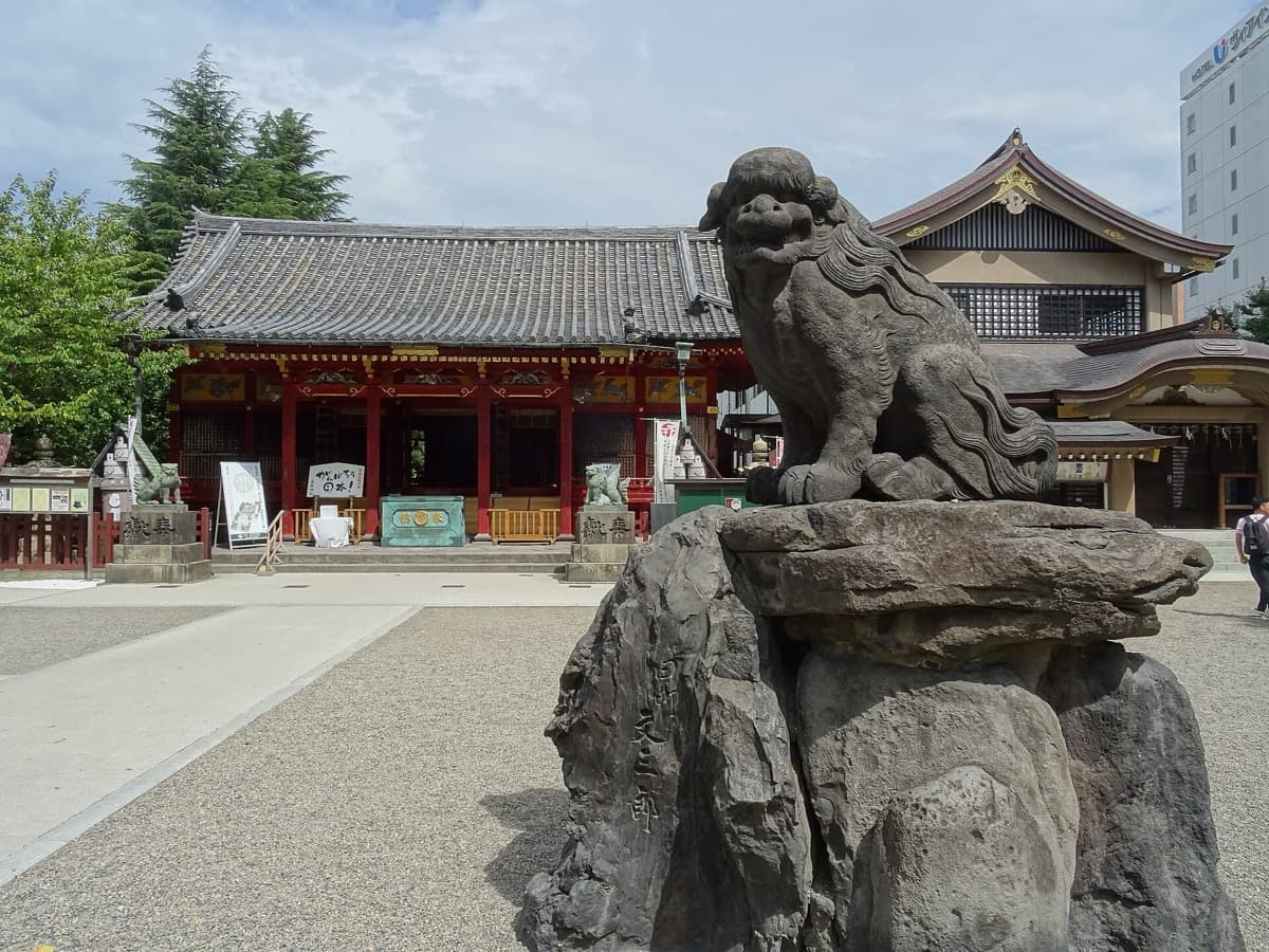Asakusa Shrine: The Shrine of the Three