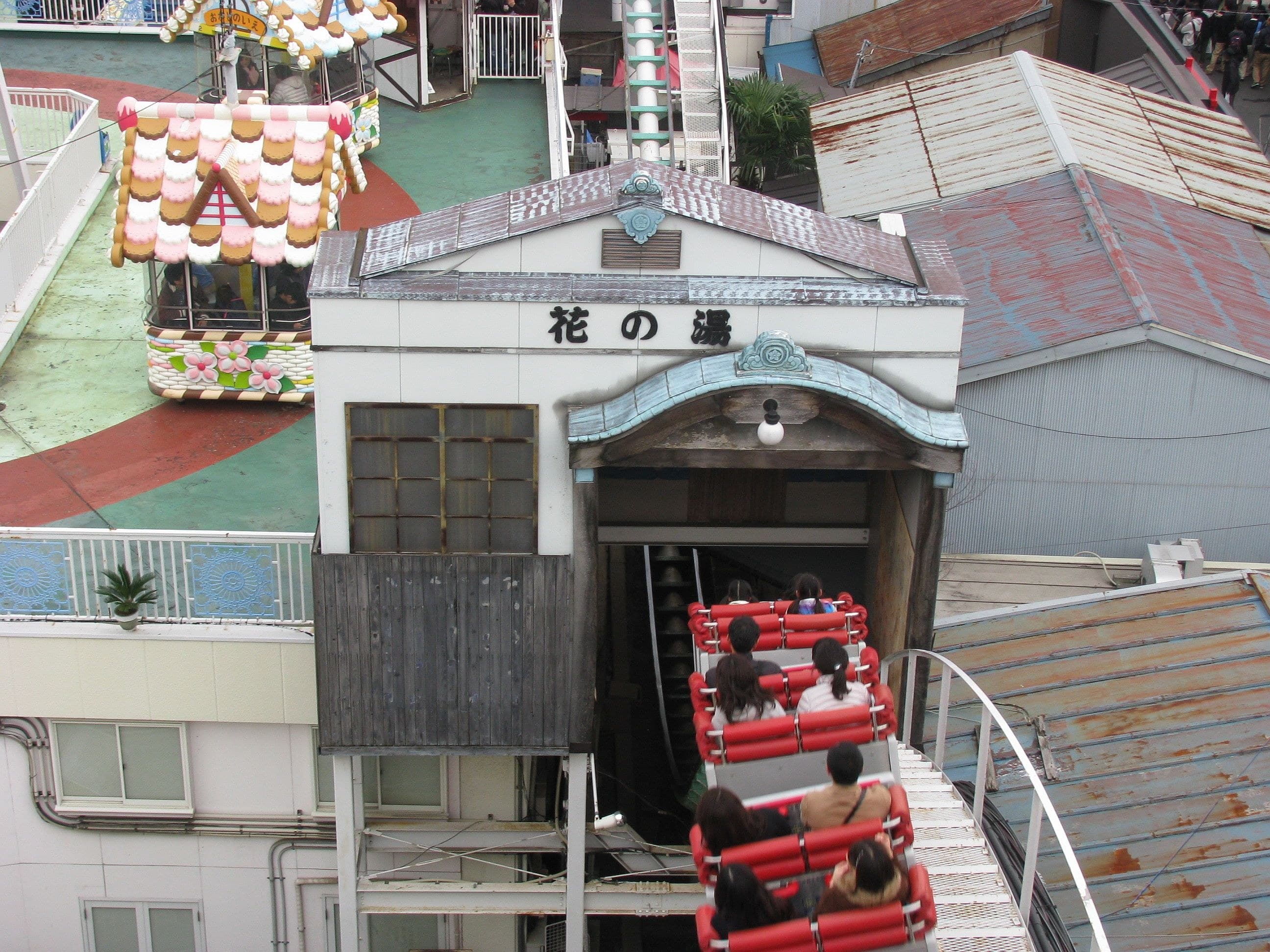 Hanayashiki and Okuyama: Edo's Pleasure Ground Behind the Temple